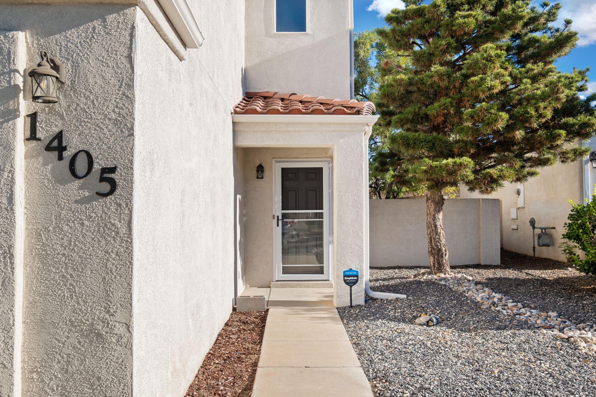 1405 Villa Candela NE