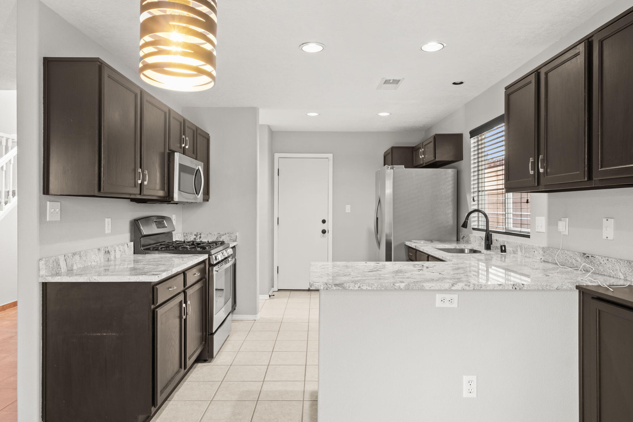 1405 Villa Candela NE