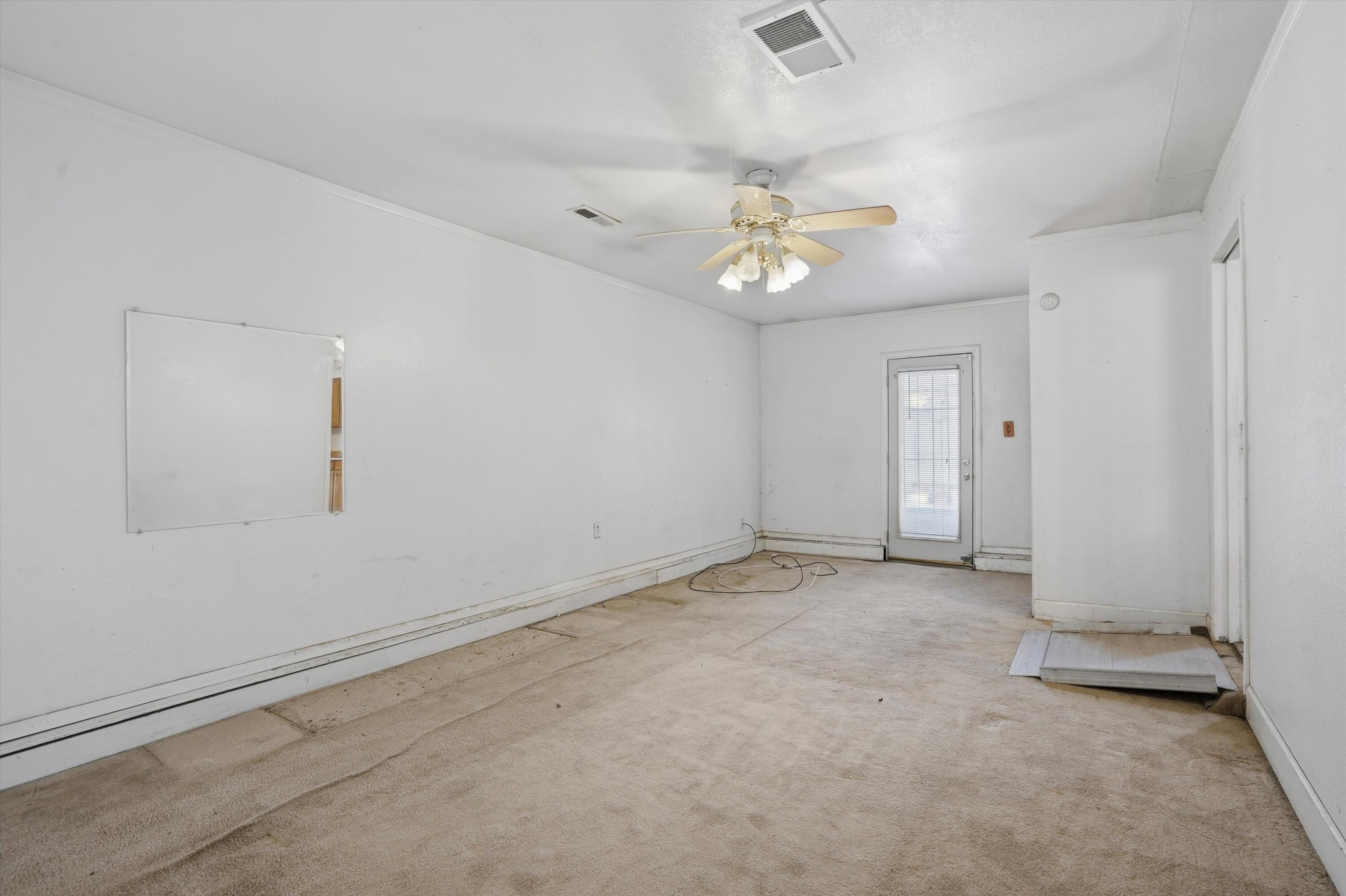 232 Shirley Street NE