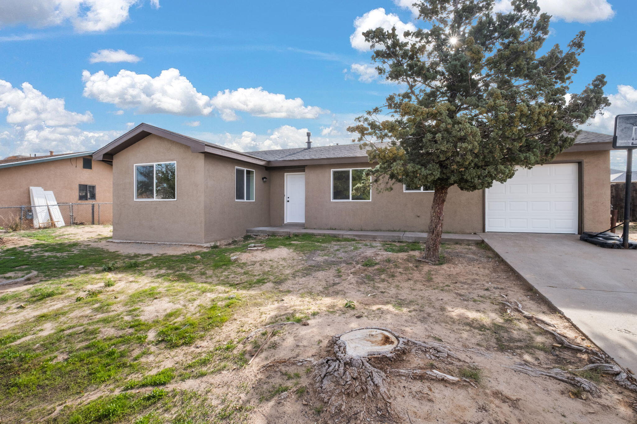 832 Gallahad Street SW