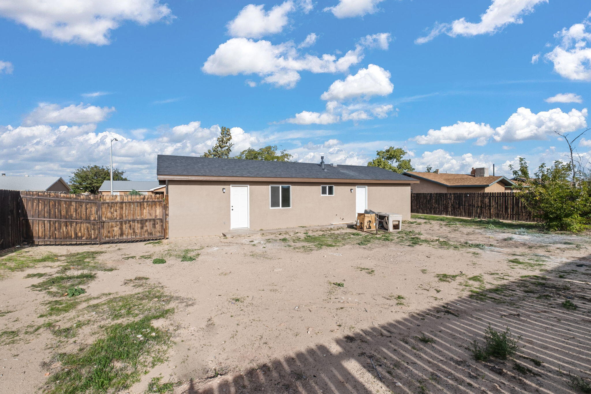 832 Gallahad Street SW