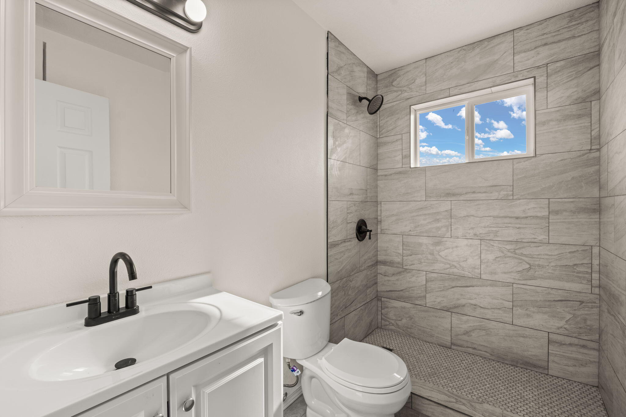 832 Gallahad Street SW