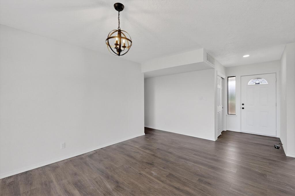 320 TARPON Avenue SE