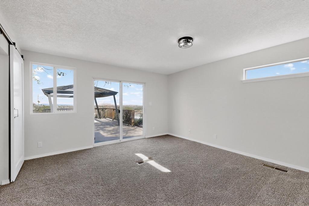 320 TARPON Avenue SE