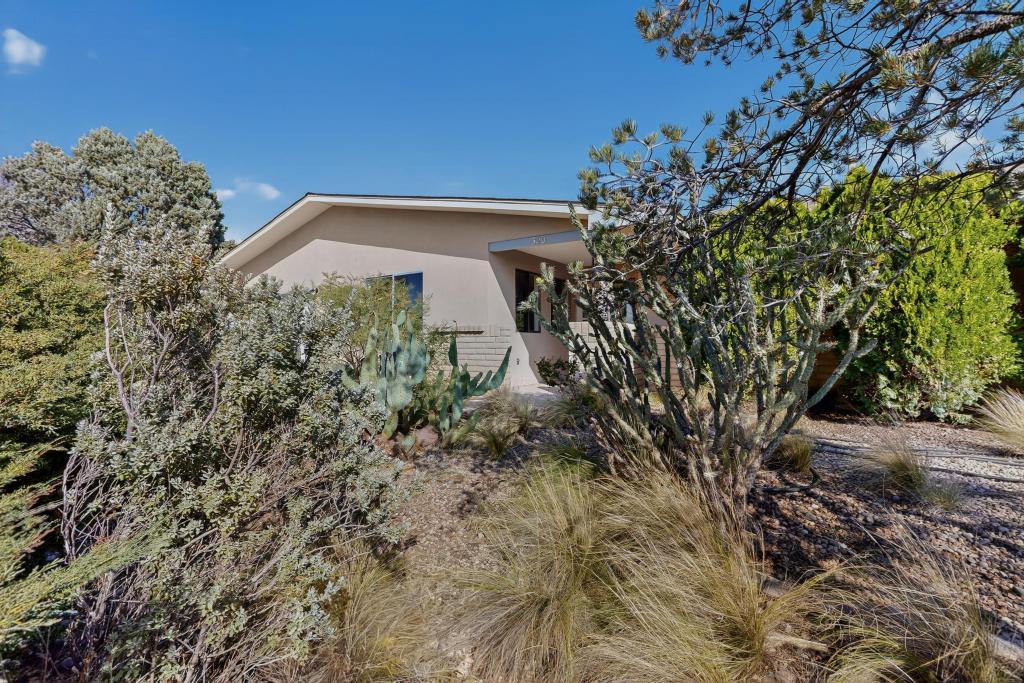 320 TARPON Avenue SE