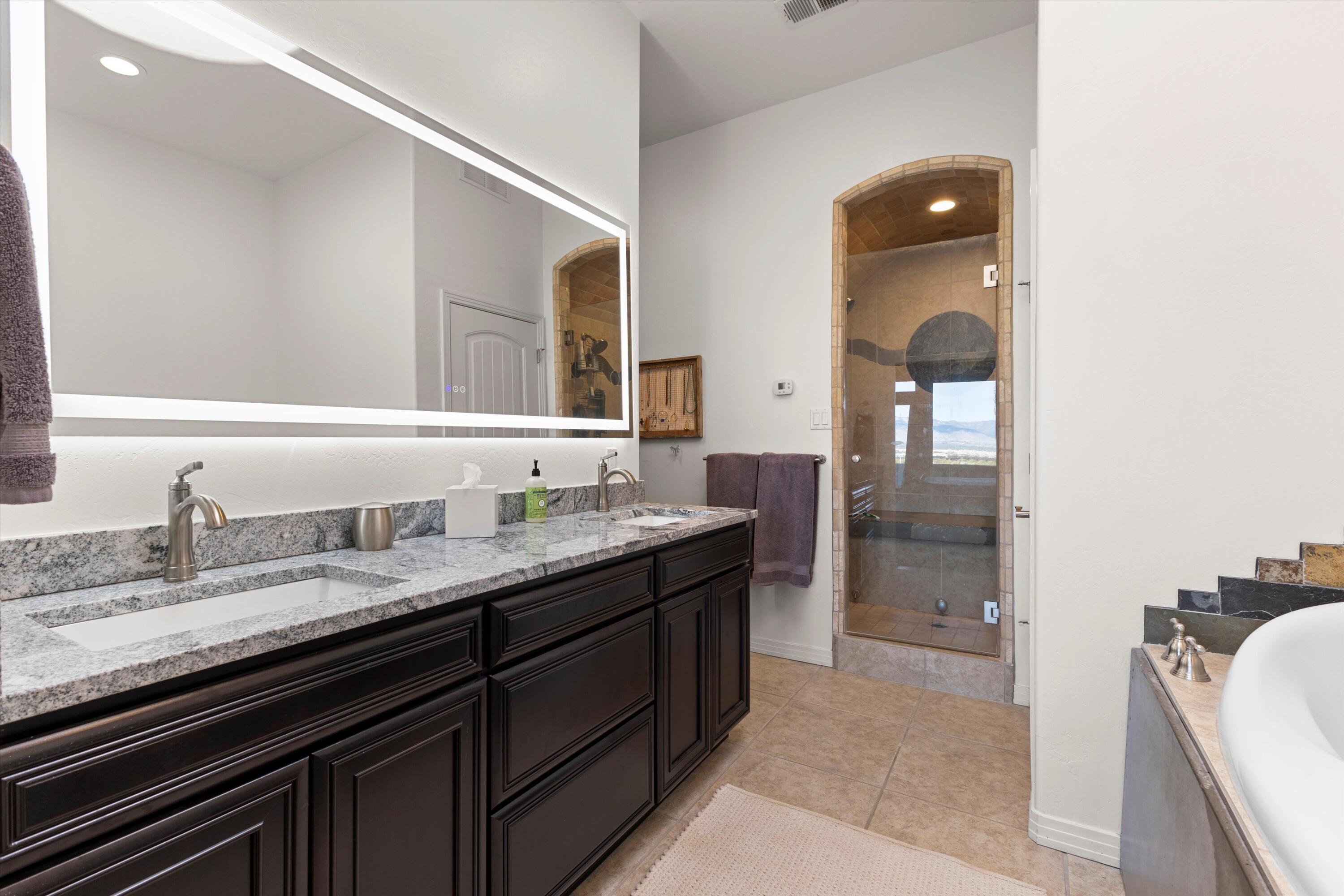 1632 Cliffside Drive NW