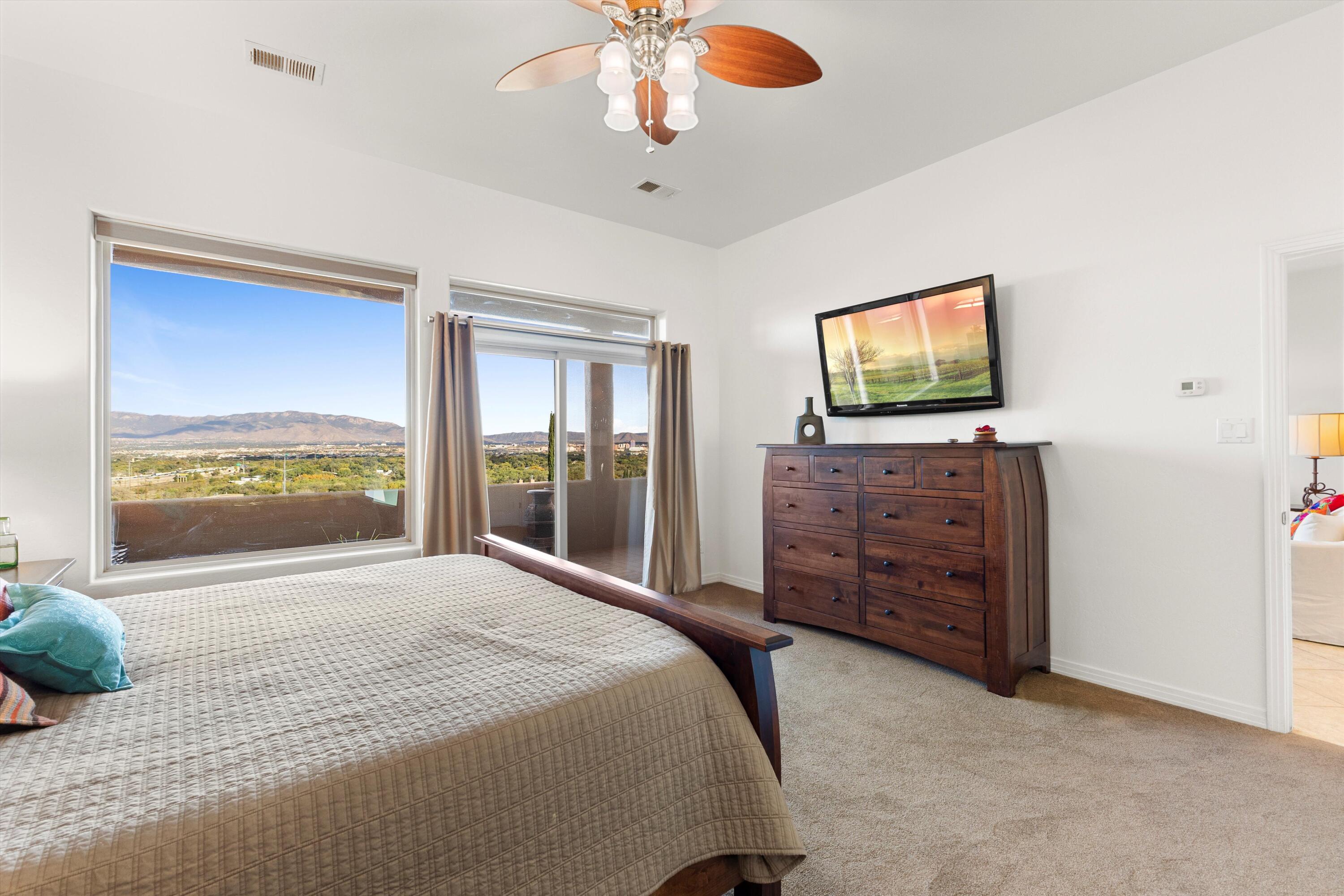 1632 Cliffside Drive NW