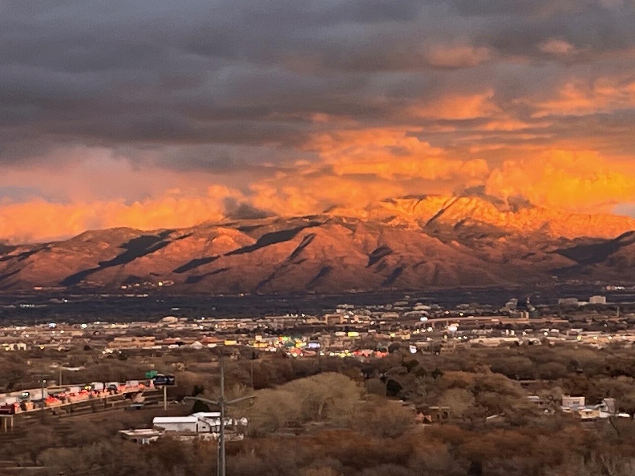 1632 Cliffside Drive NW