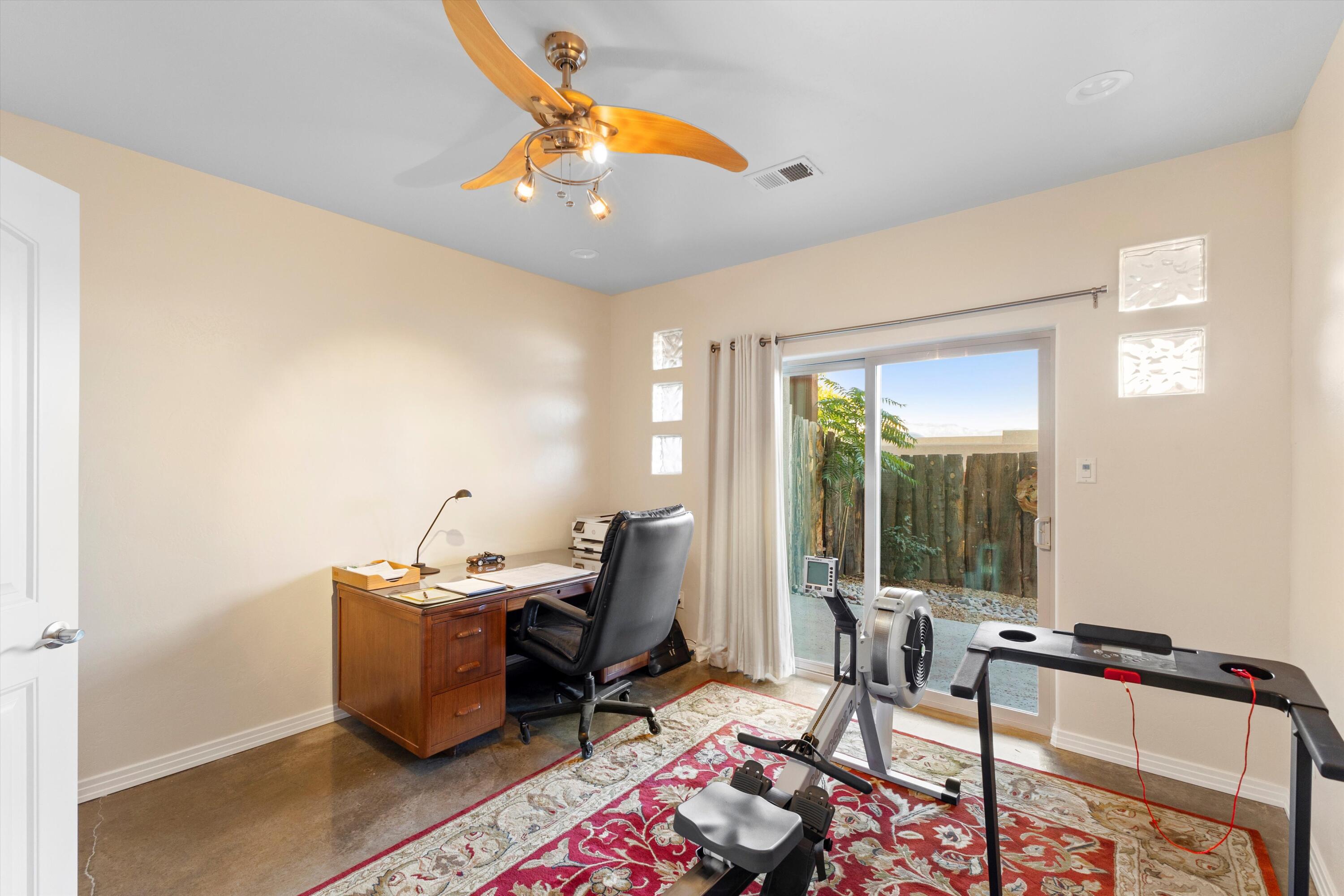 1632 Cliffside Drive NW