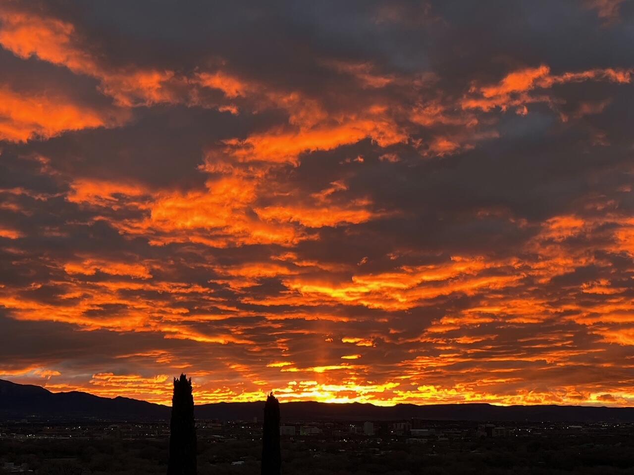 1632 Cliffside Drive NW