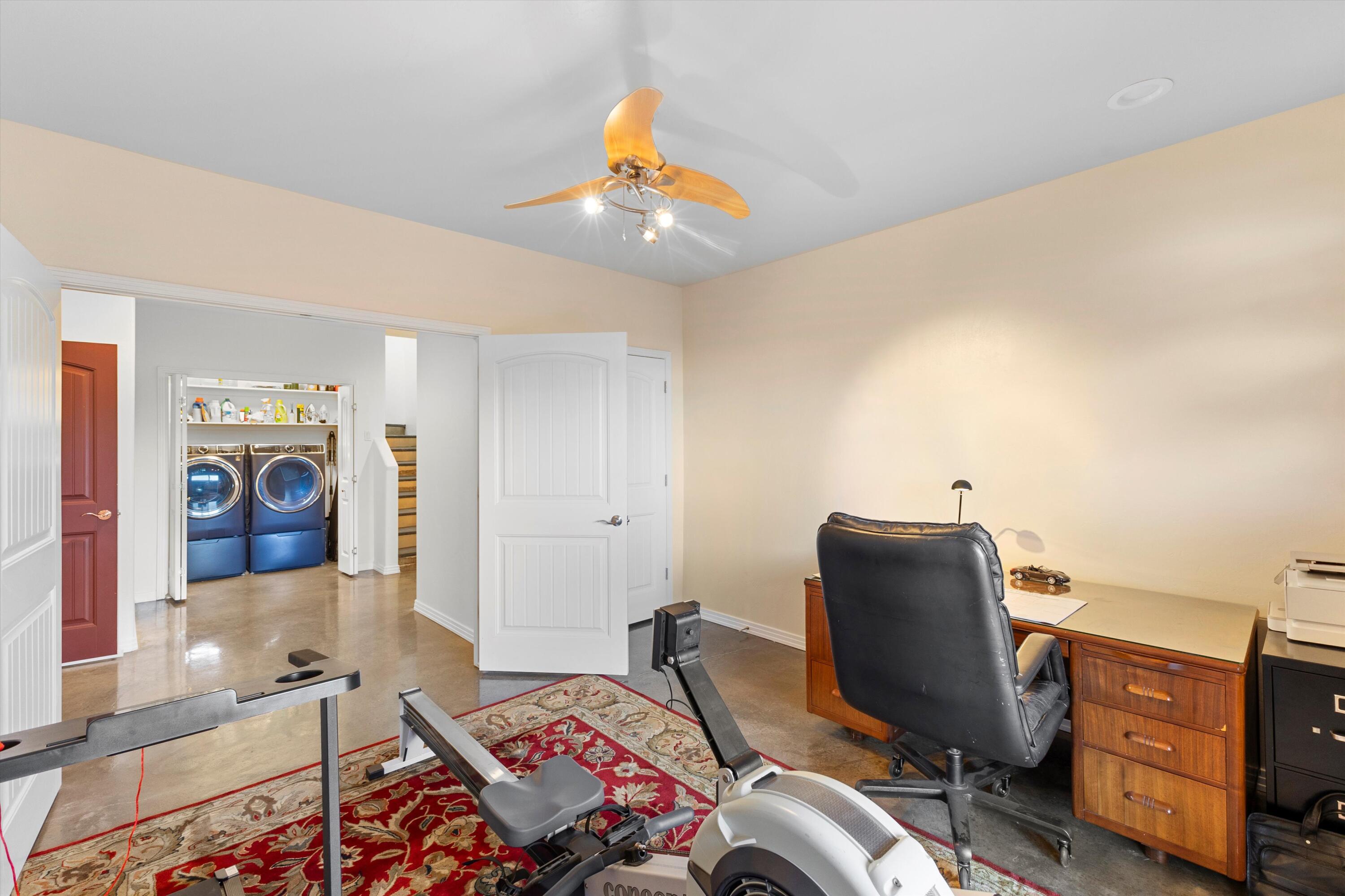 1632 Cliffside Drive NW