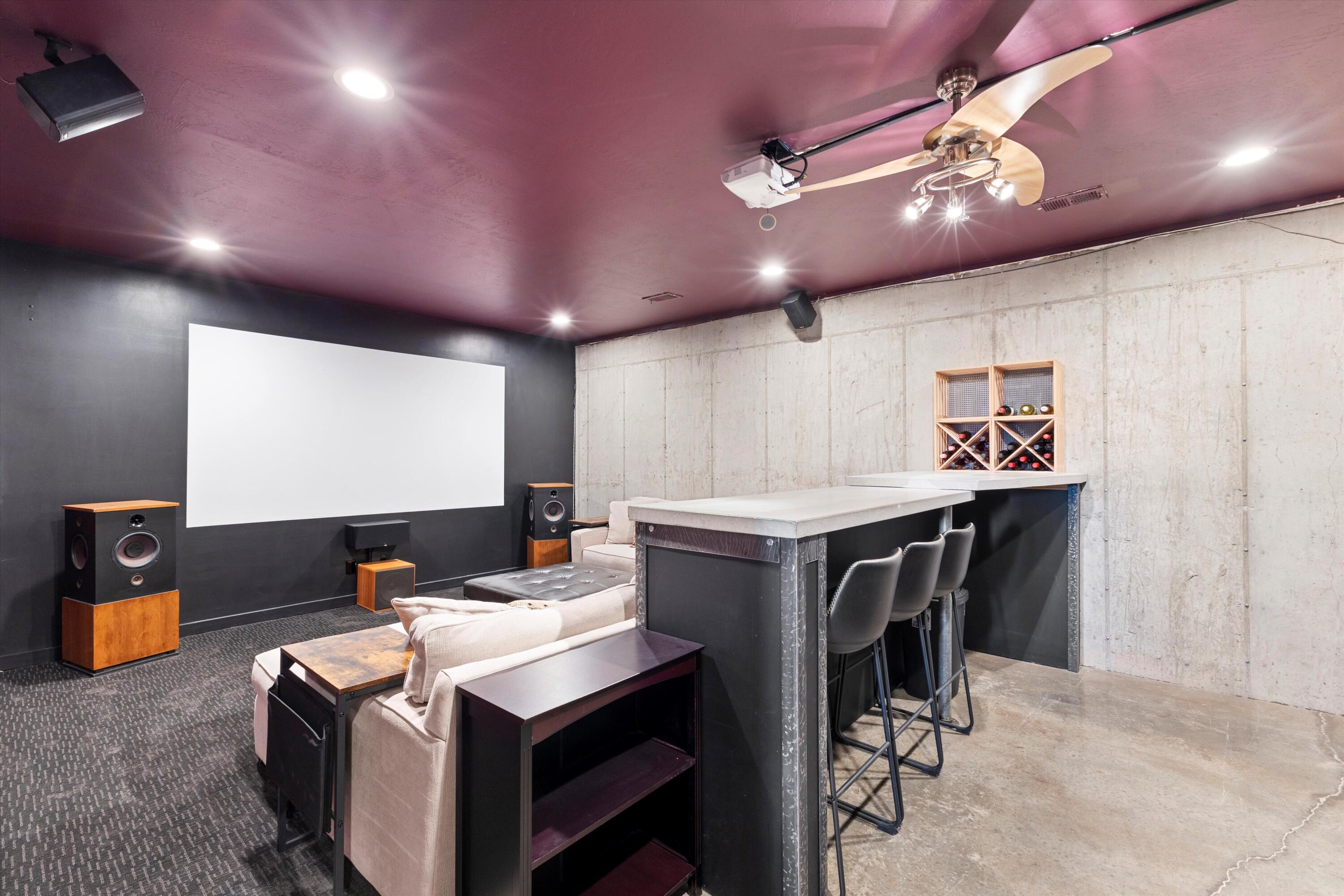 1632 Cliffside Drive NW