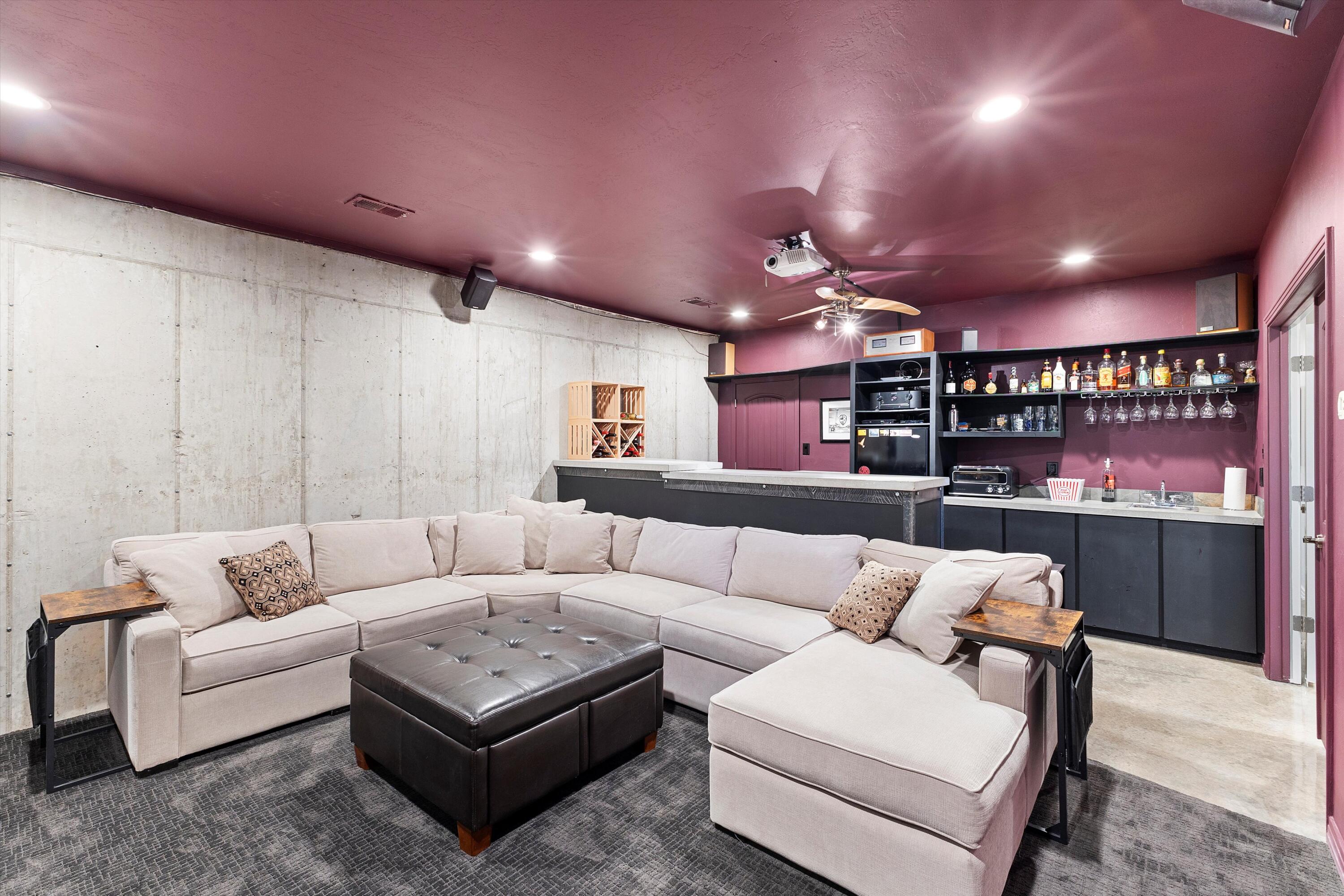 1632 Cliffside Drive NW