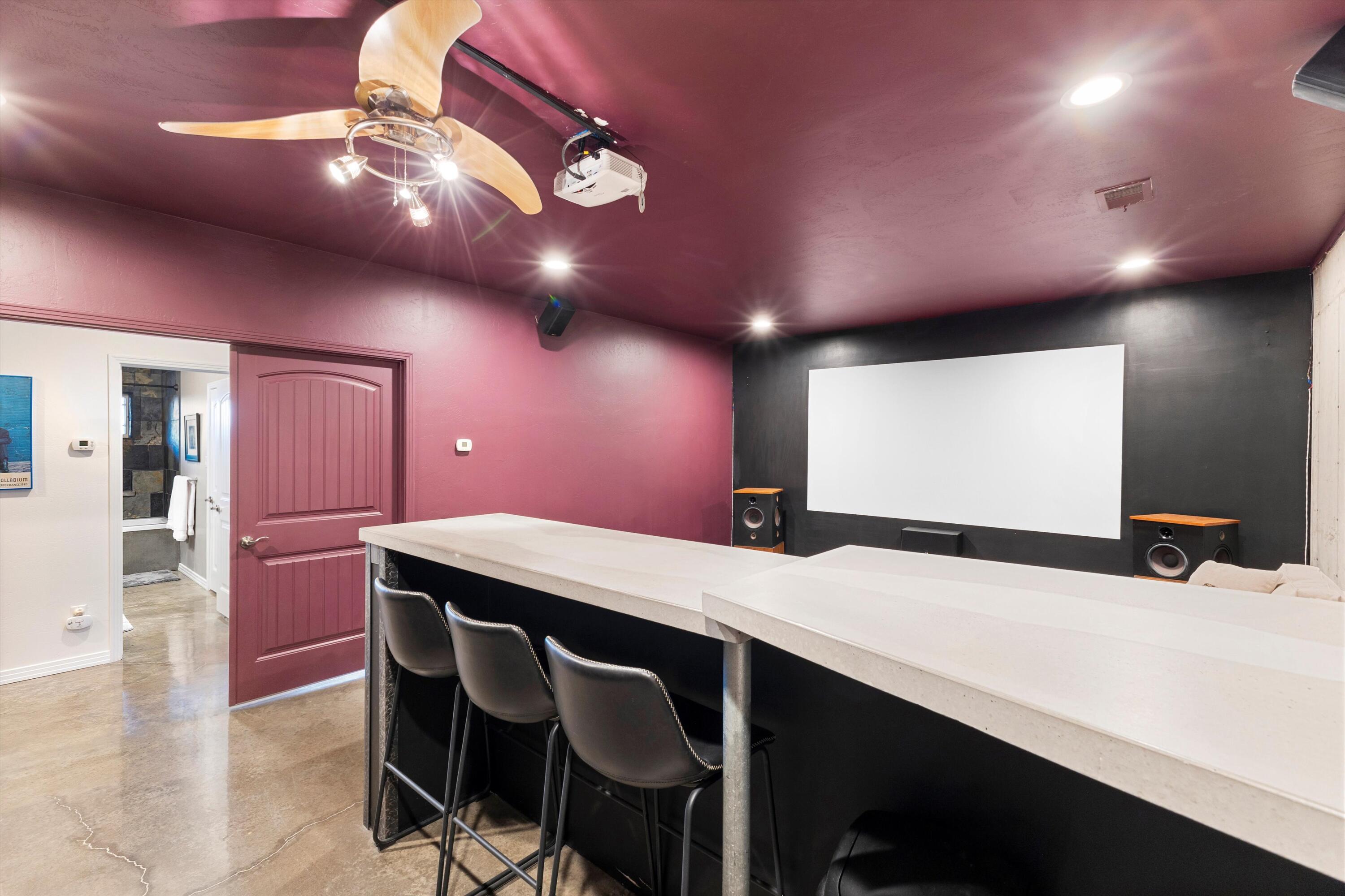 1632 Cliffside Drive NW