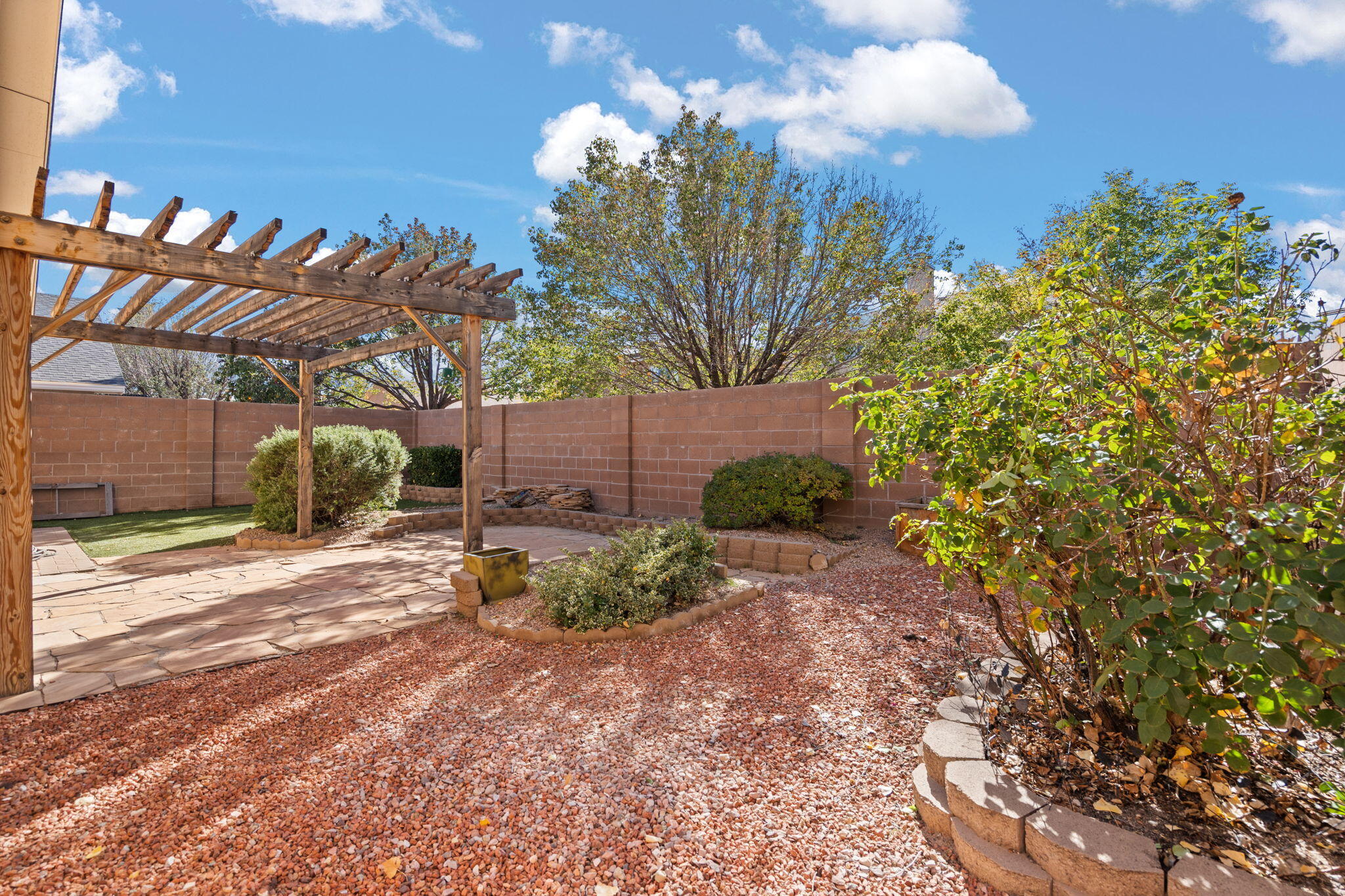 10263 COUNTRY MEADOWS Drive NW