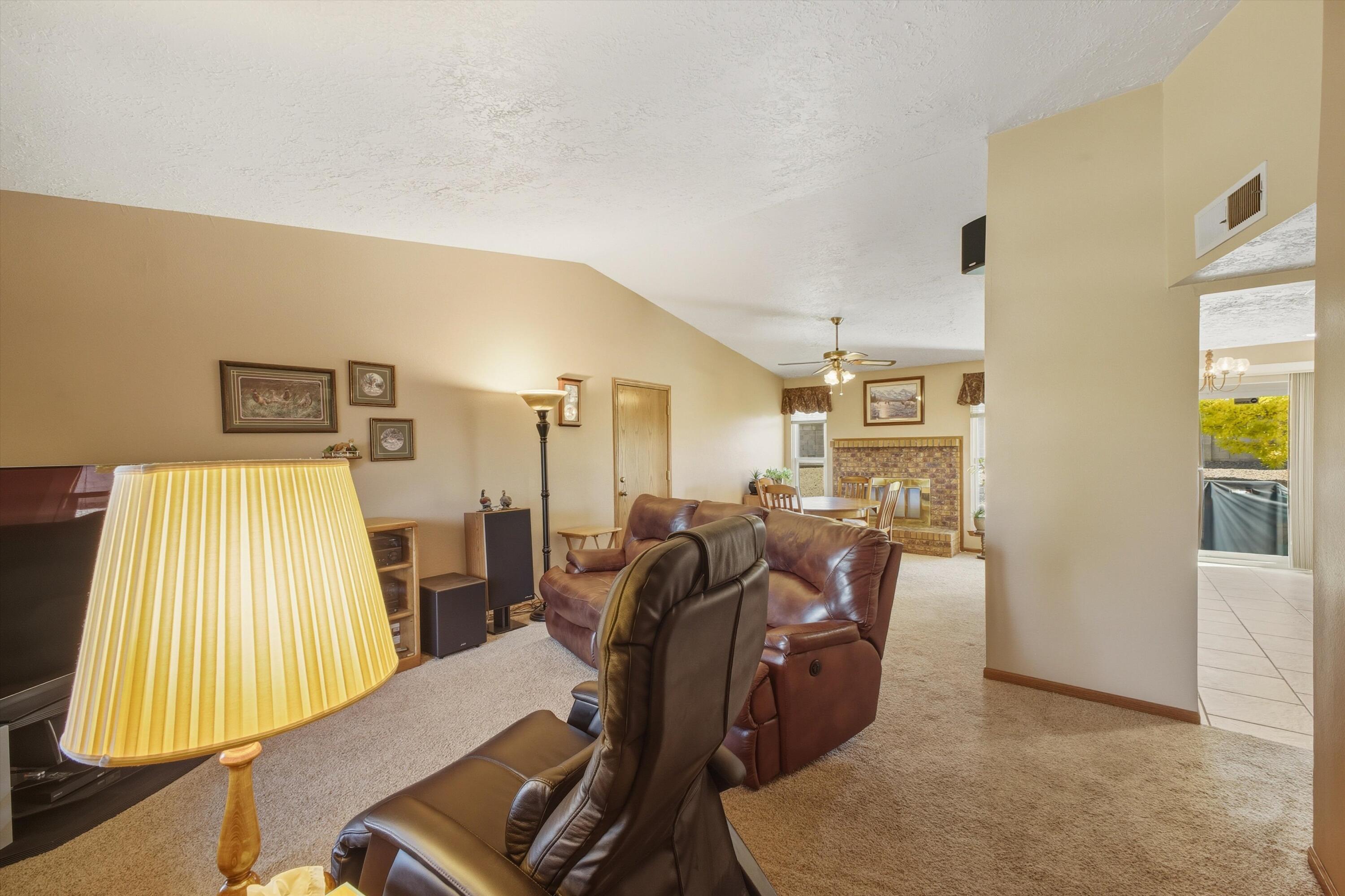 6820 Frantz Drive NE