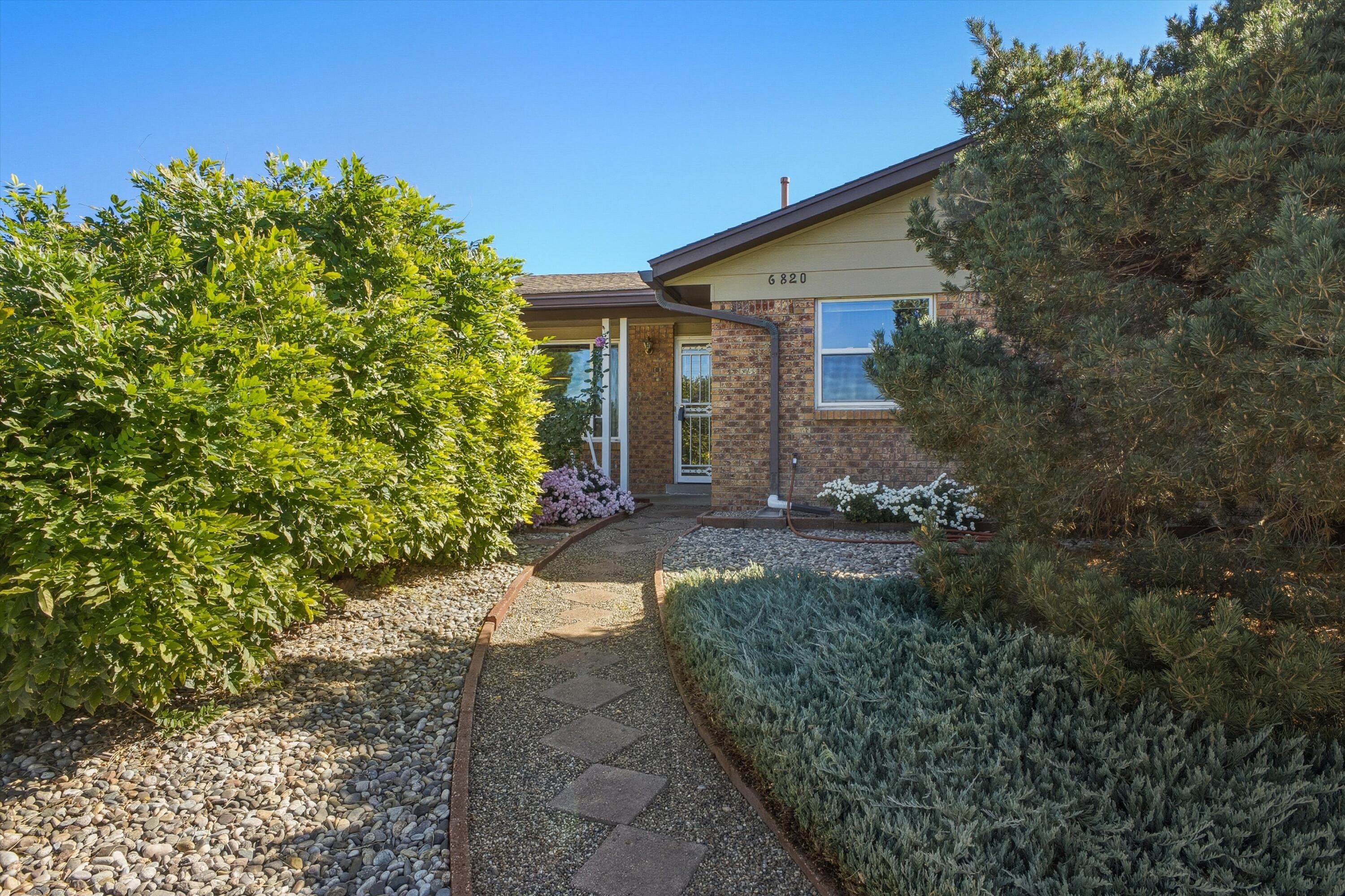 6820 Frantz Drive NE