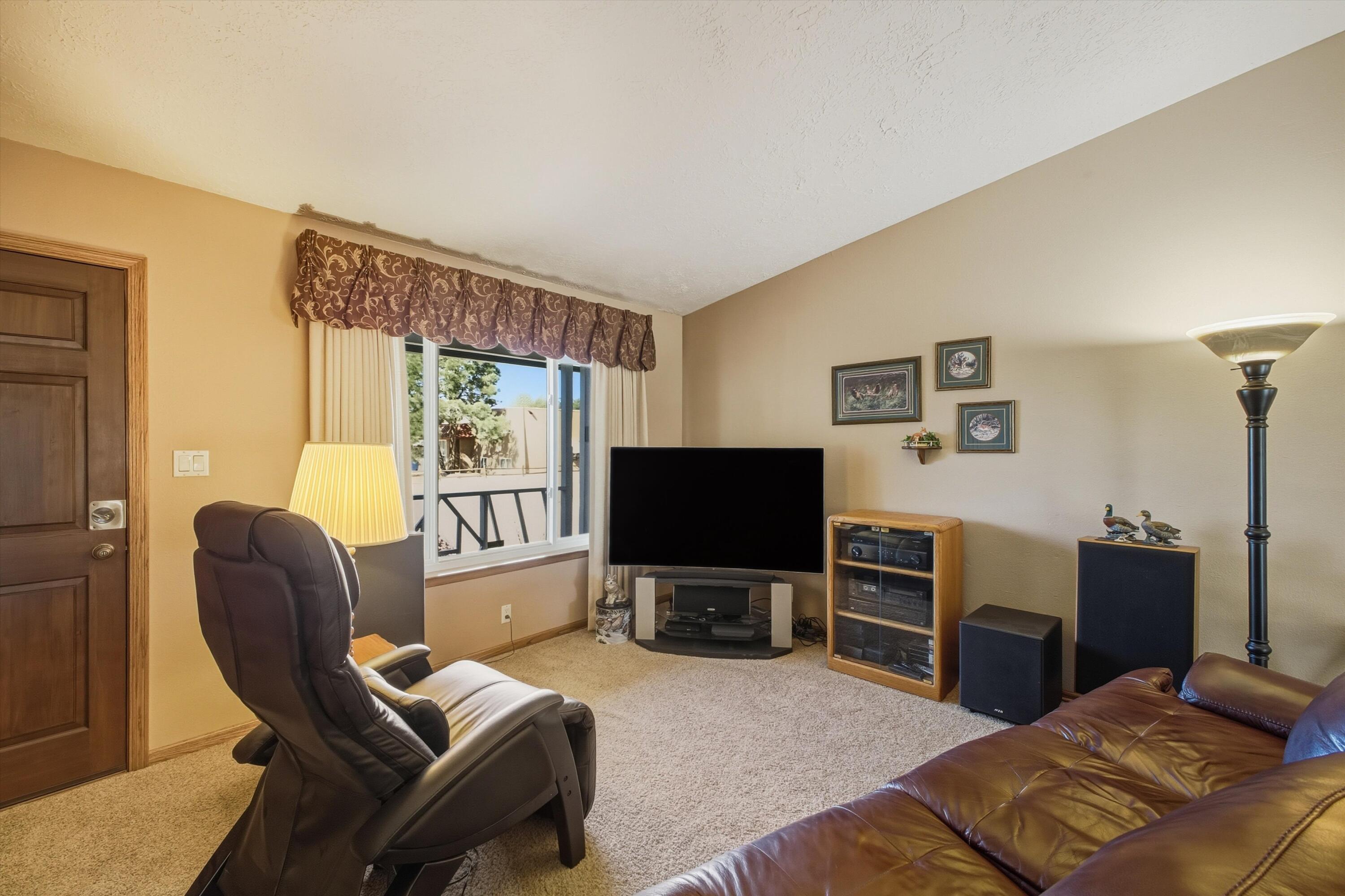 6820 Frantz Drive NE