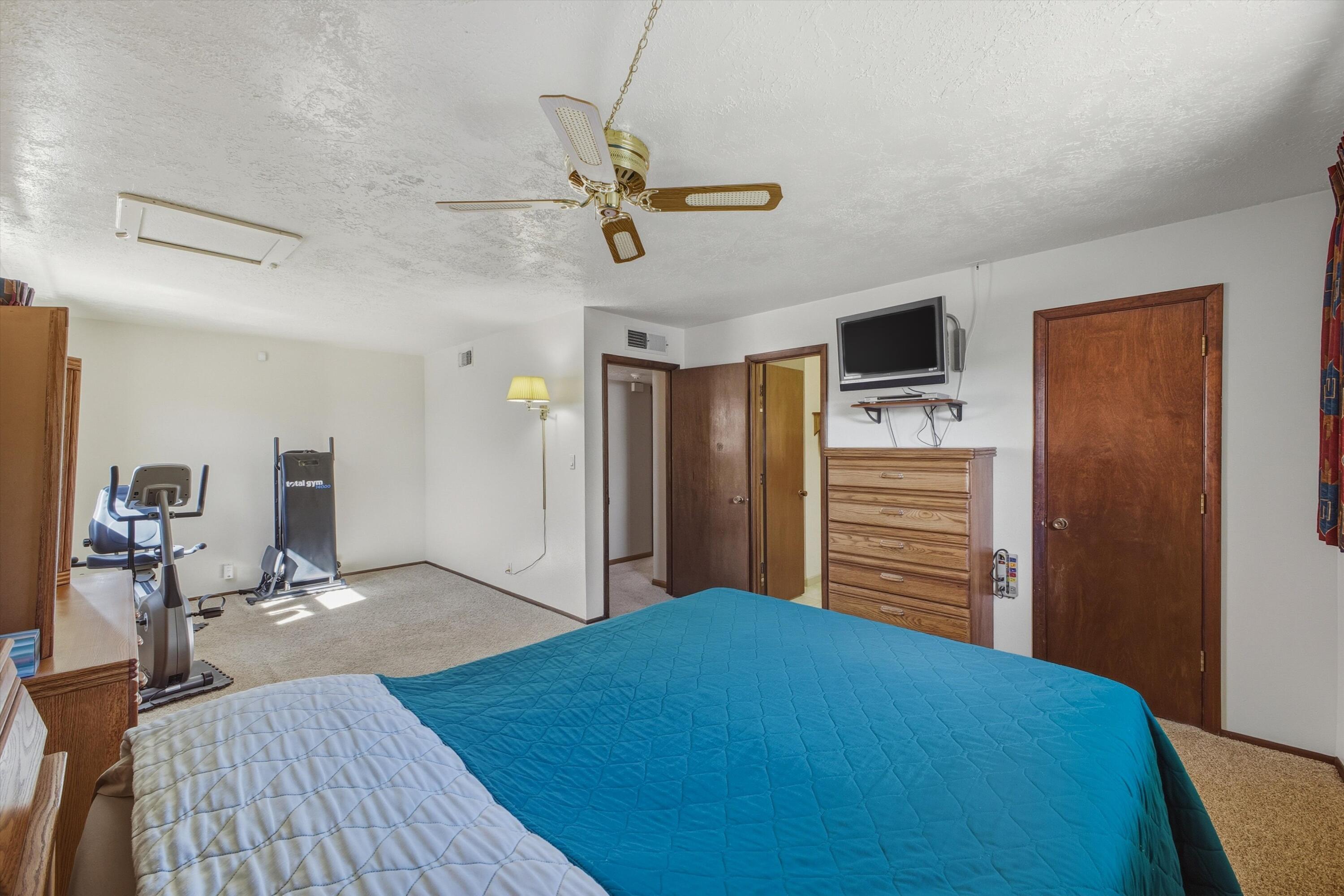 6820 Frantz Drive NE