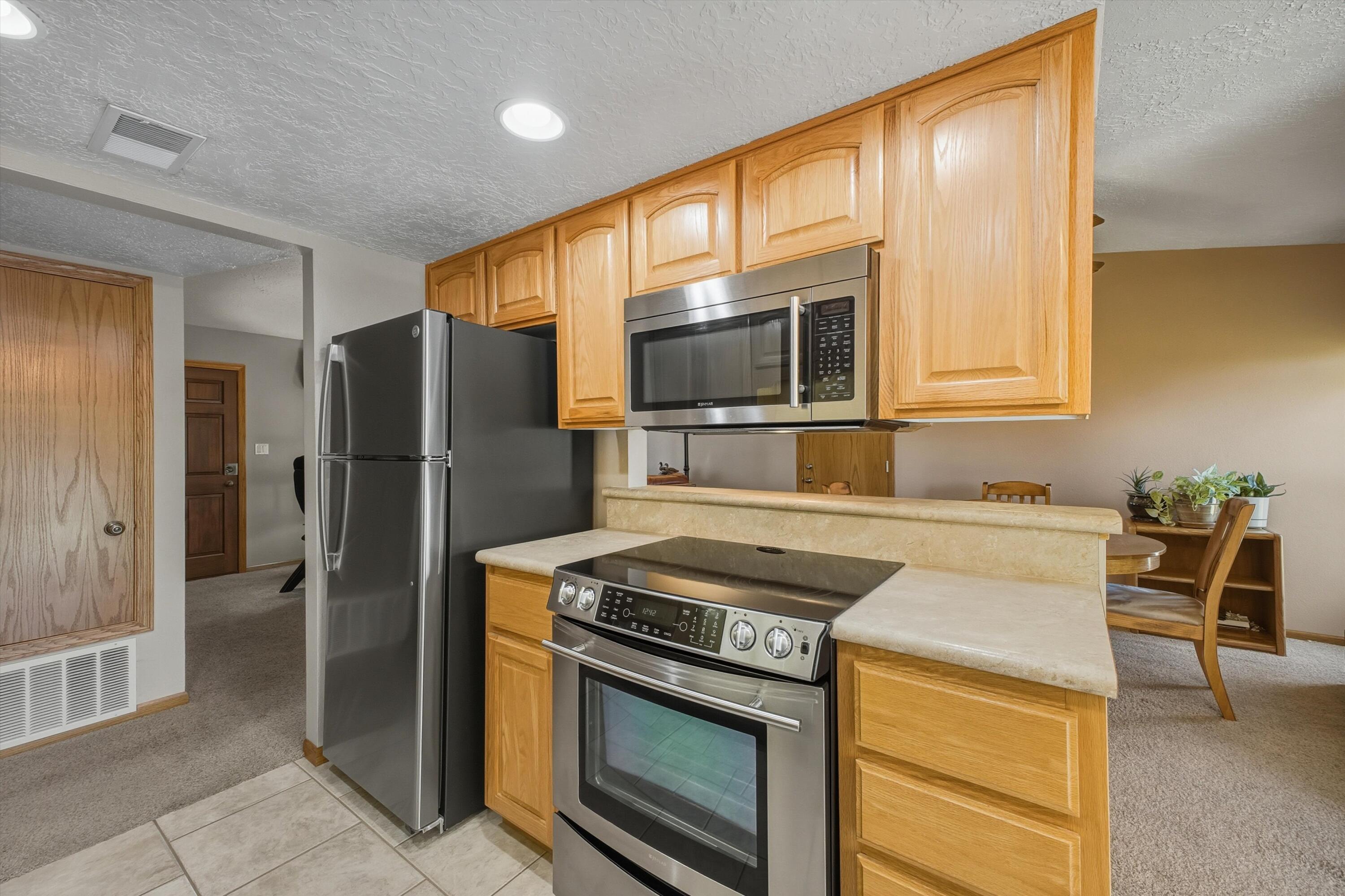 6820 Frantz Drive NE