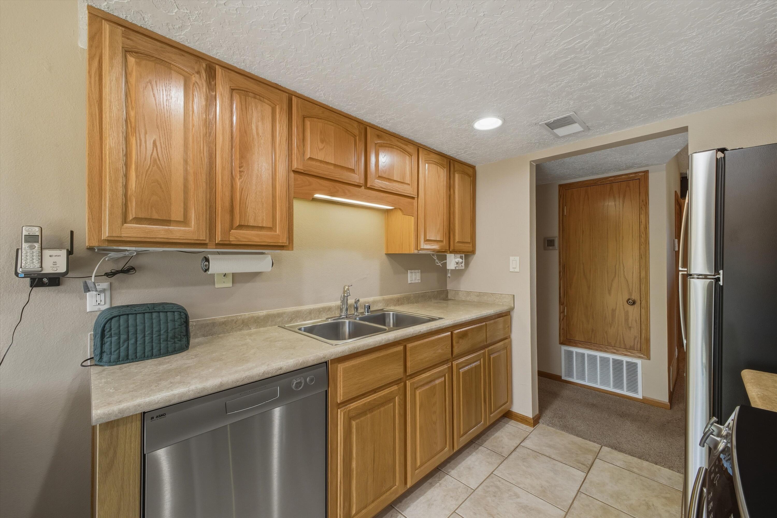 6820 Frantz Drive NE