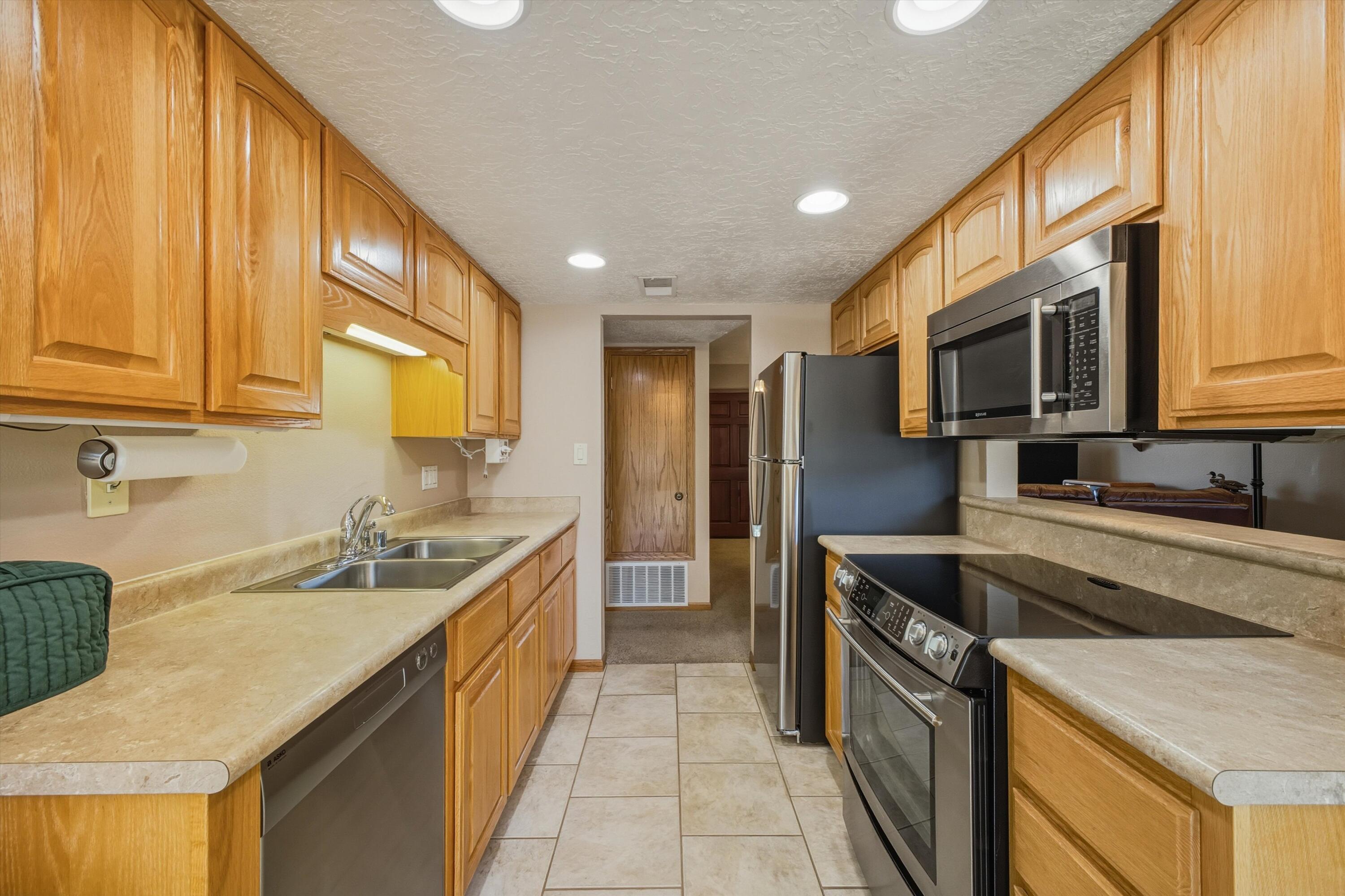 6820 Frantz Drive NE