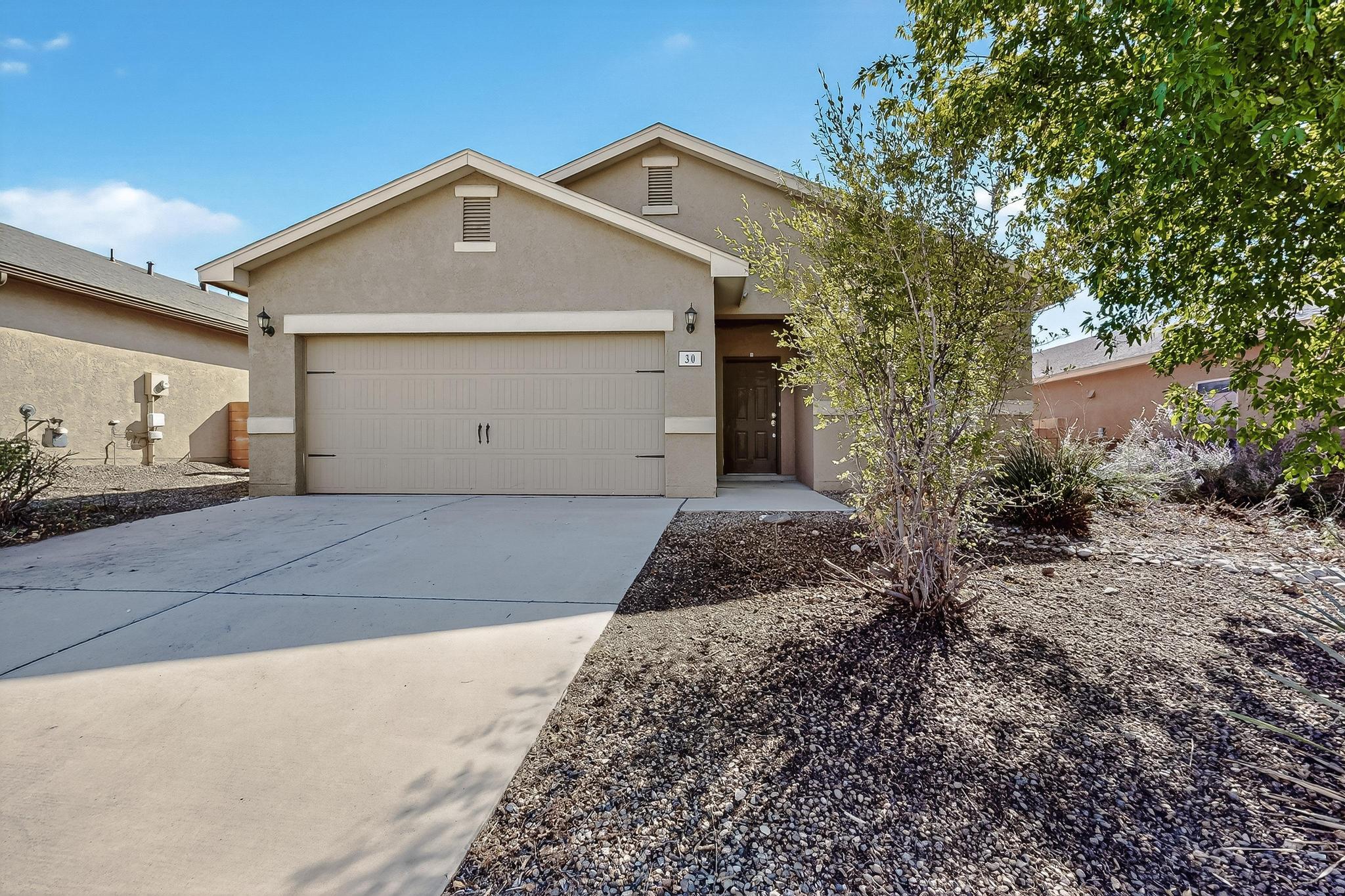 30 La Resolana Avenue