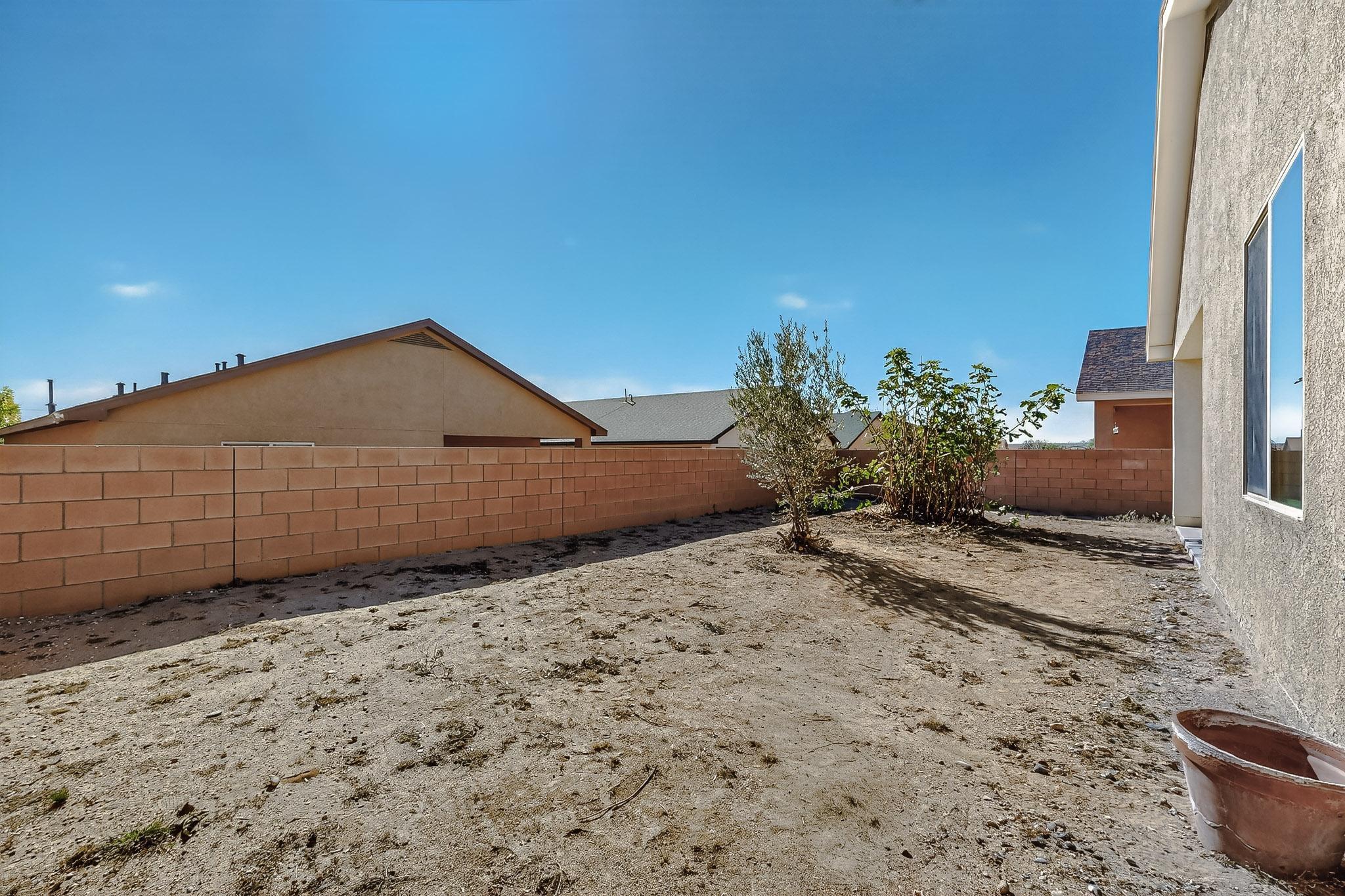 30 La Resolana Avenue