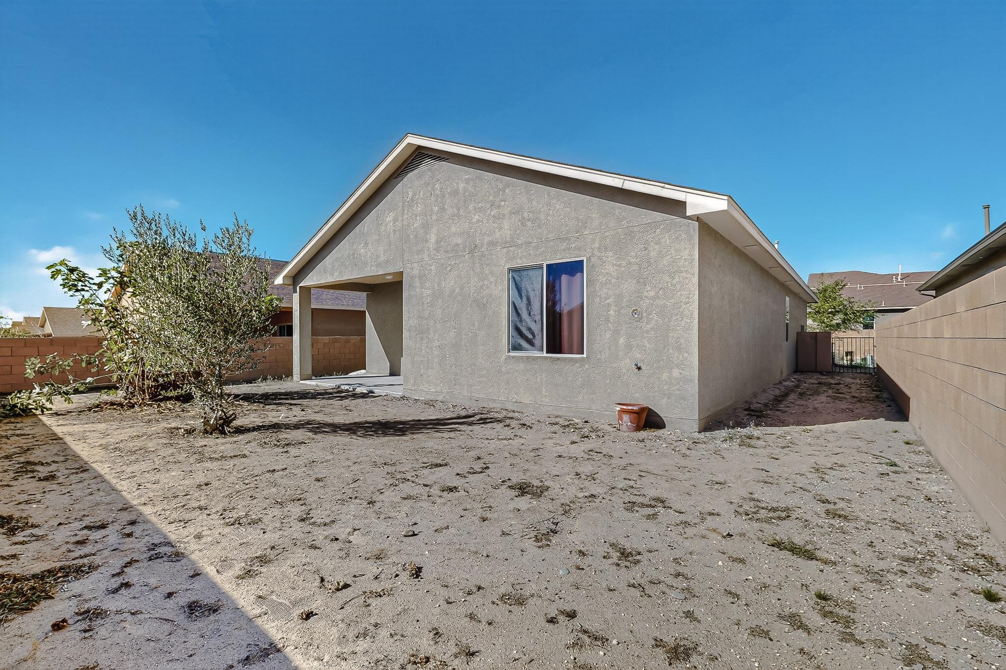 30 La Resolana Avenue