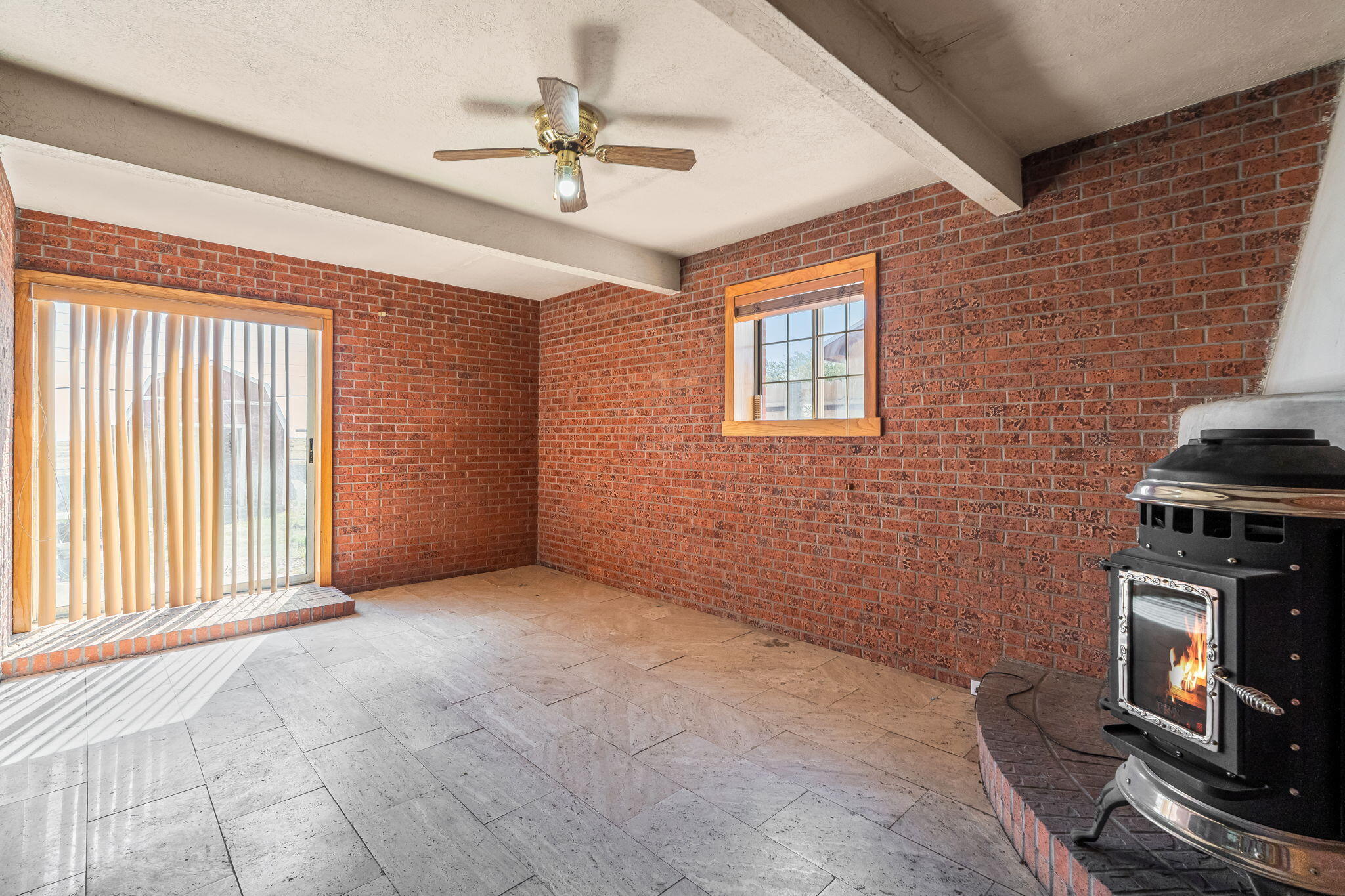 22 Lost Horizon Drive NW