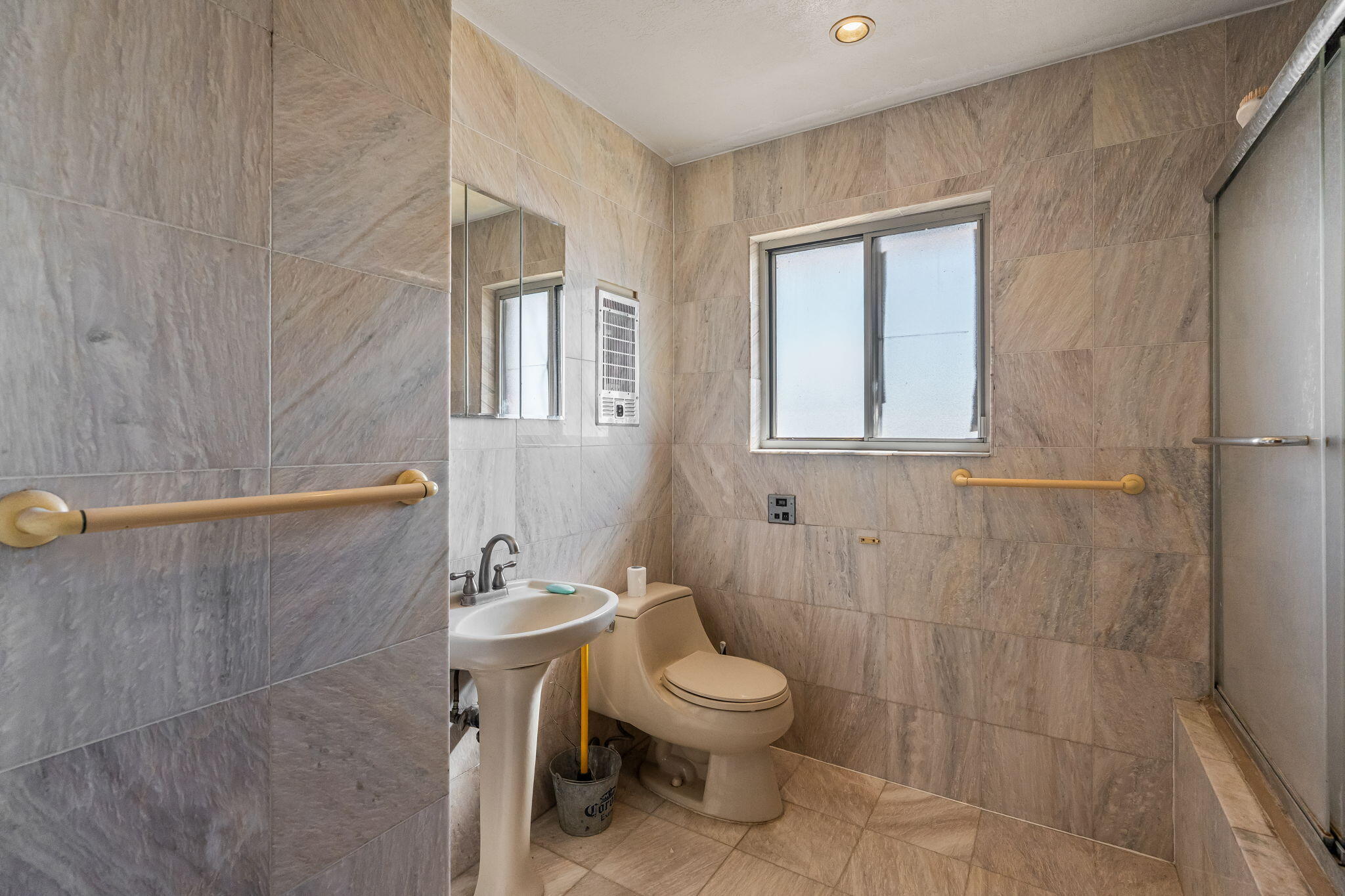 22 Lost Horizon Drive NW