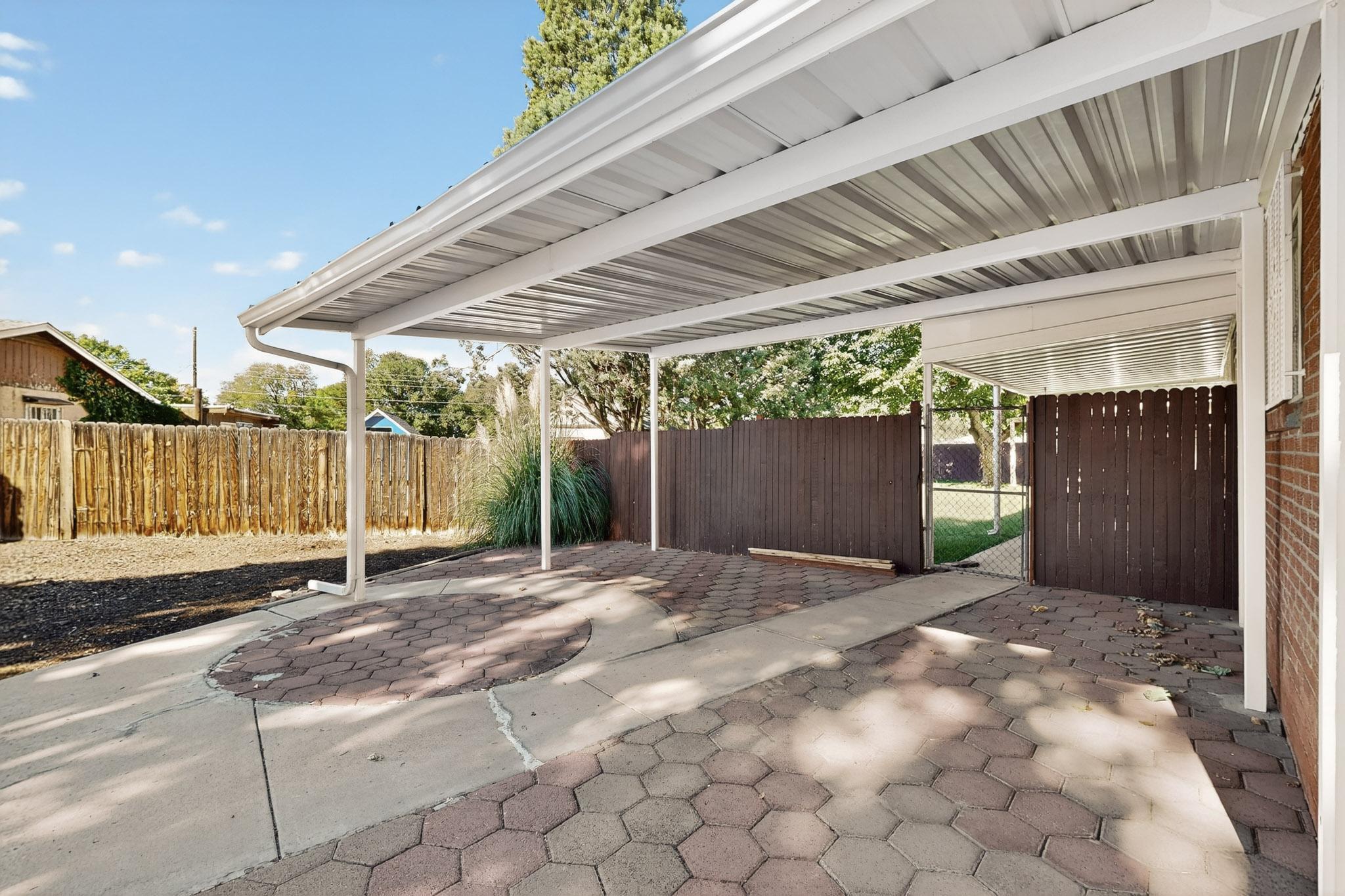 1919 La Poblana Road NW