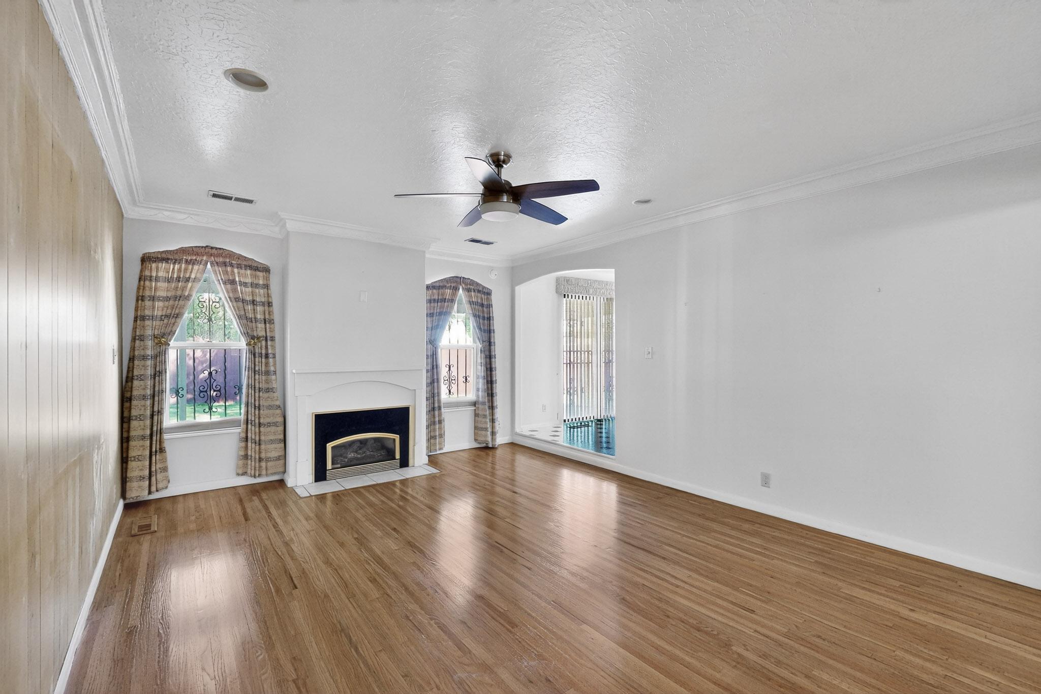 1919 La Poblana Road NW