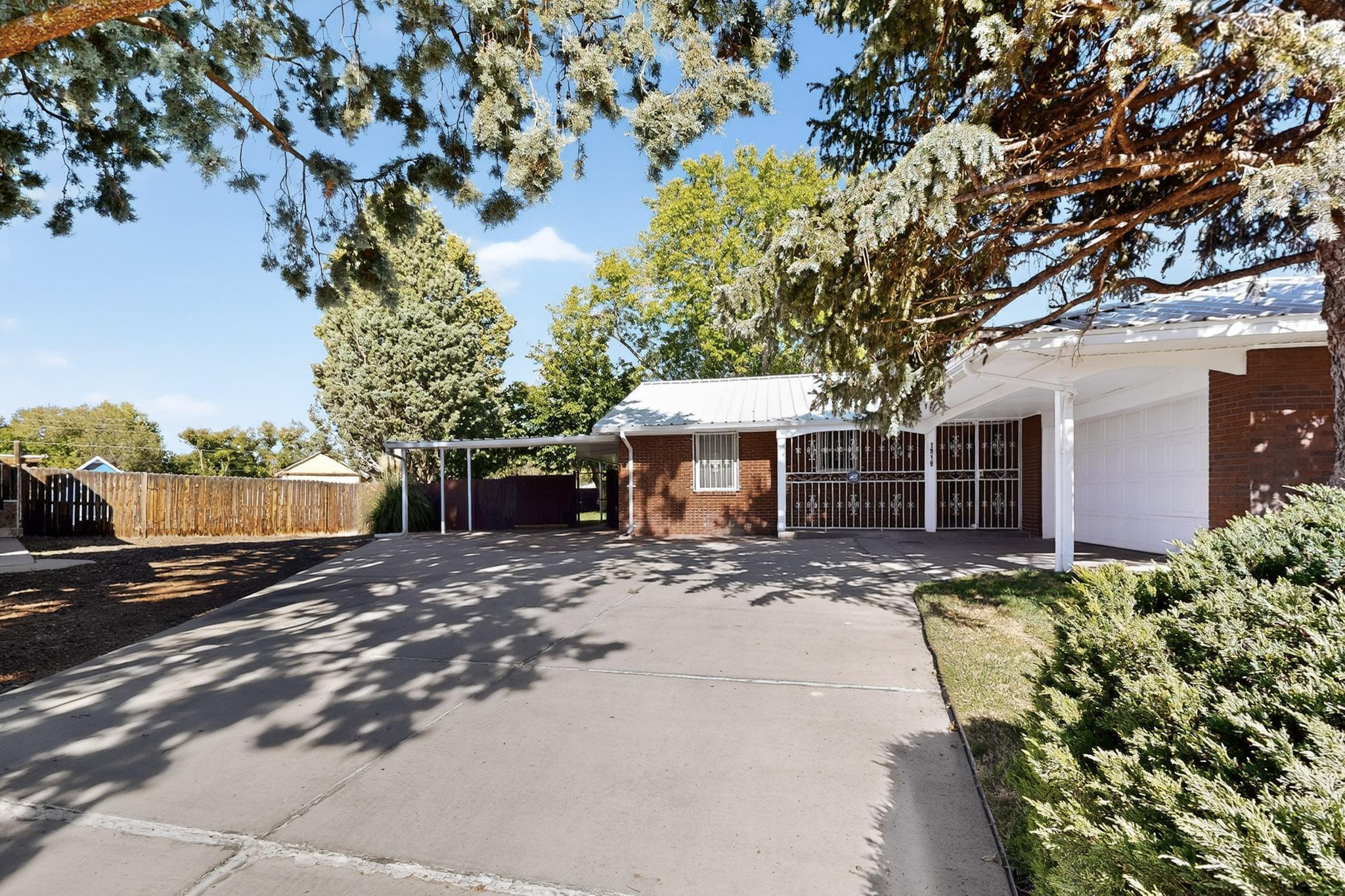 1919 La Poblana Road NW