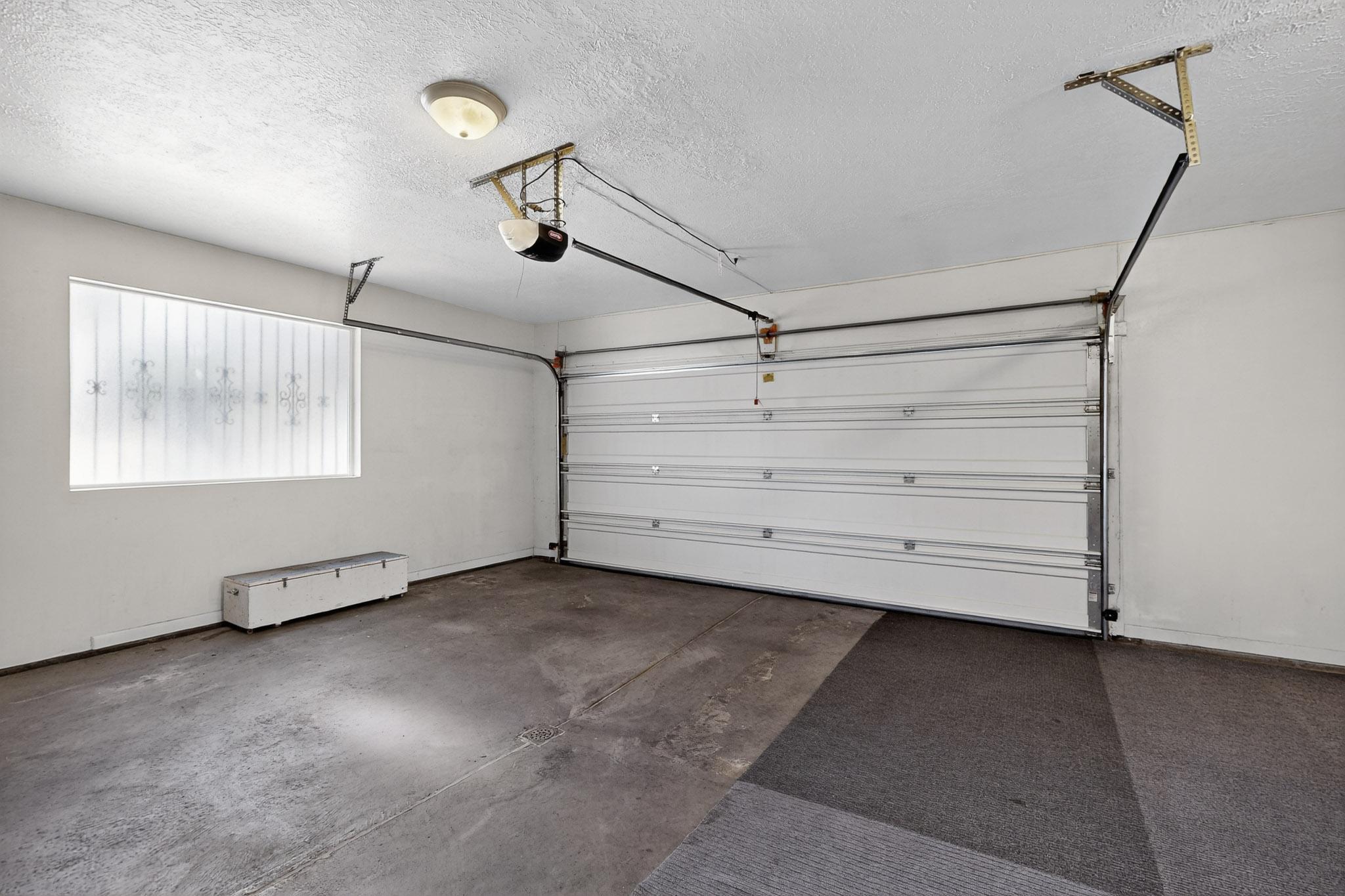 1919 La Poblana Road NW