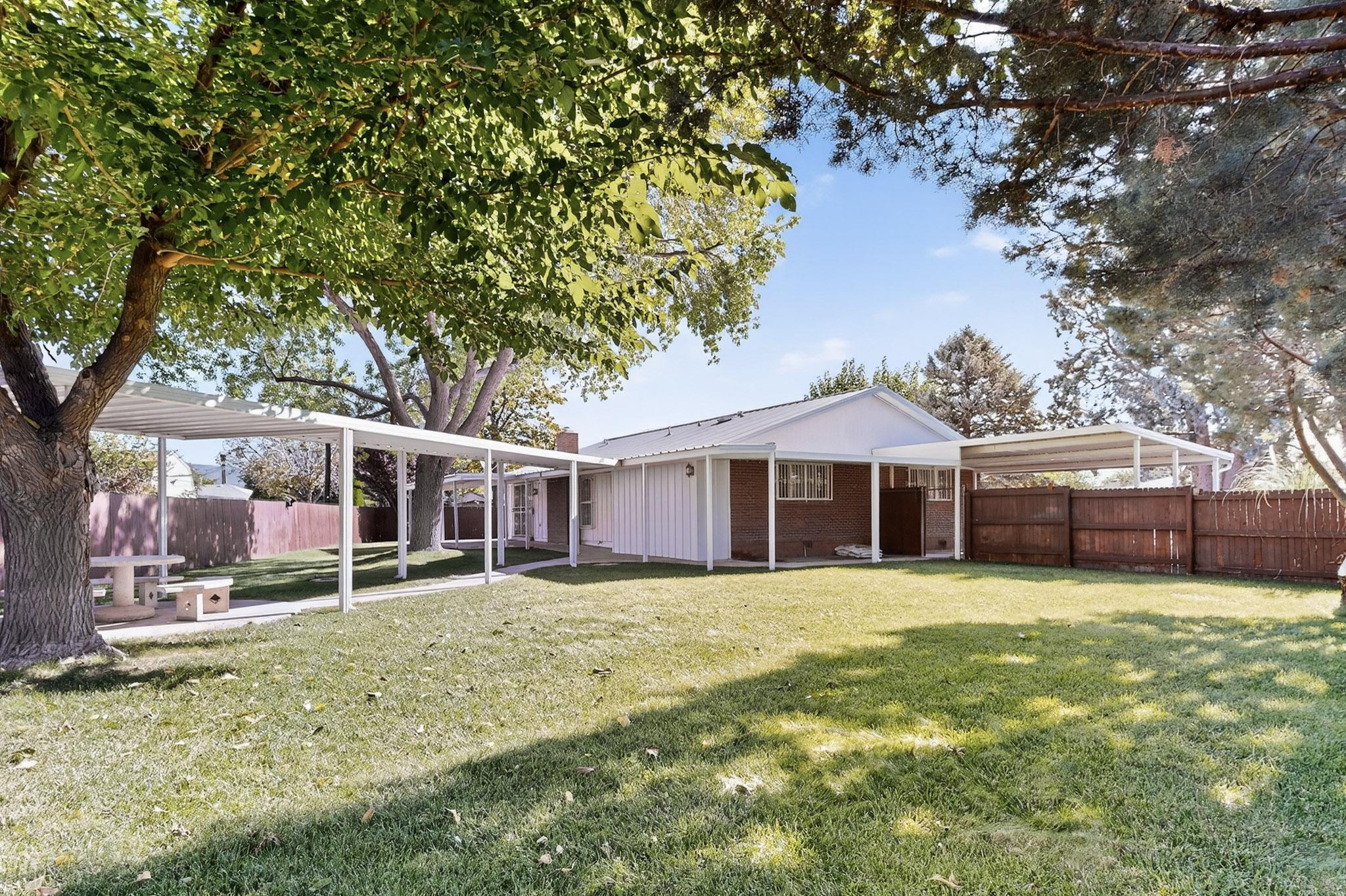 1919 La Poblana Road NW