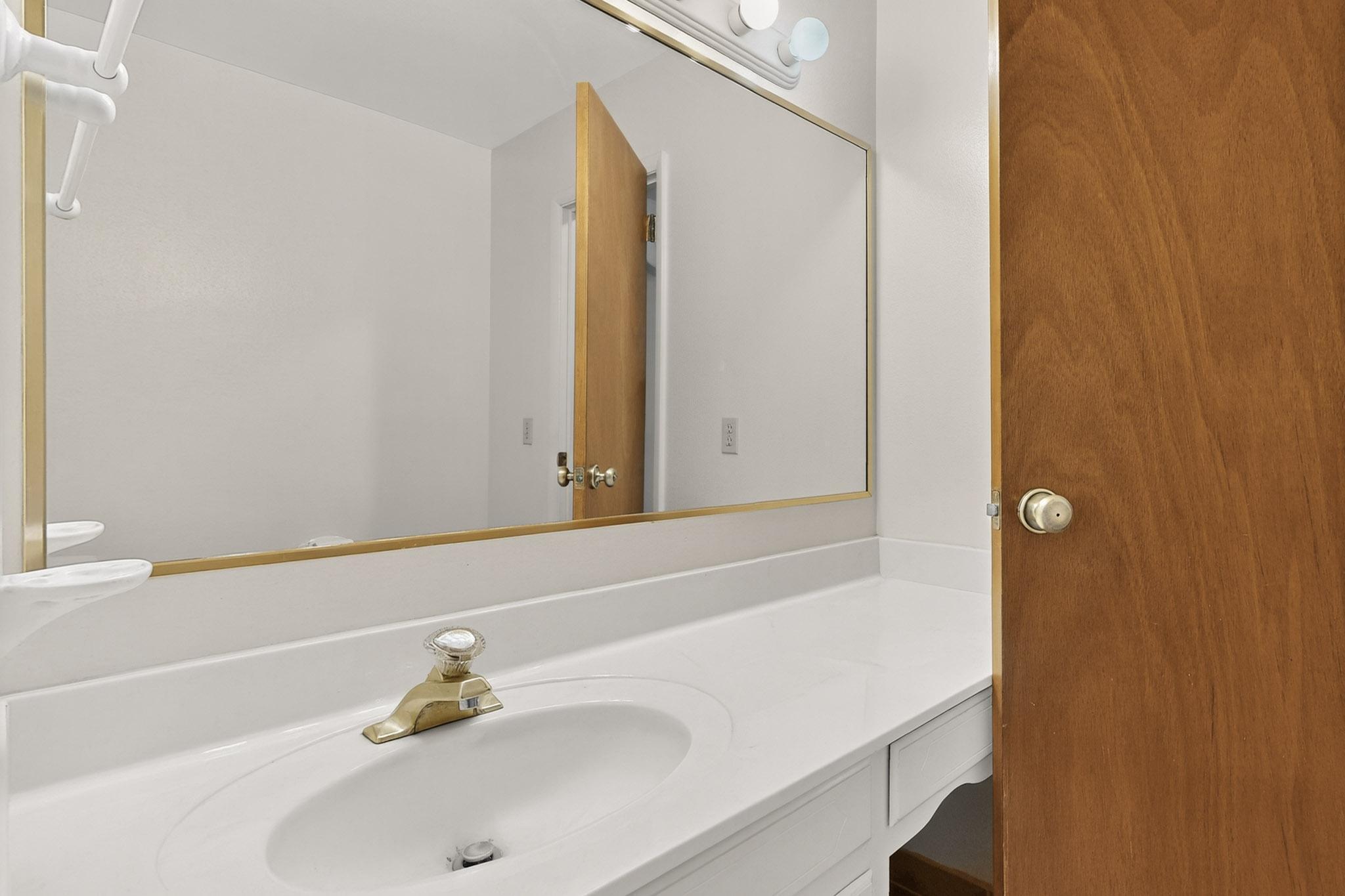 1919 La Poblana Road NW