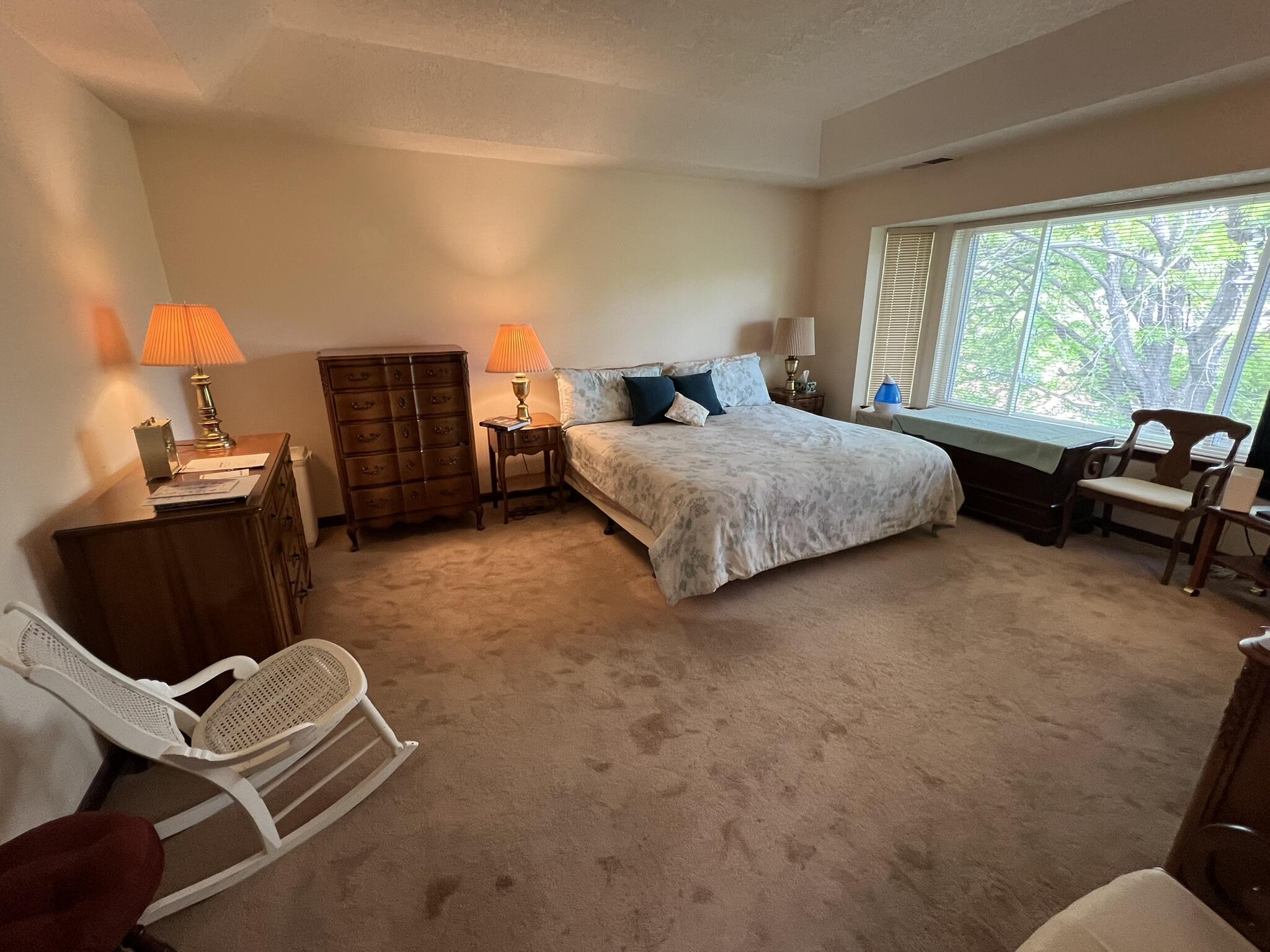 5916 CANYON CREST Place NE