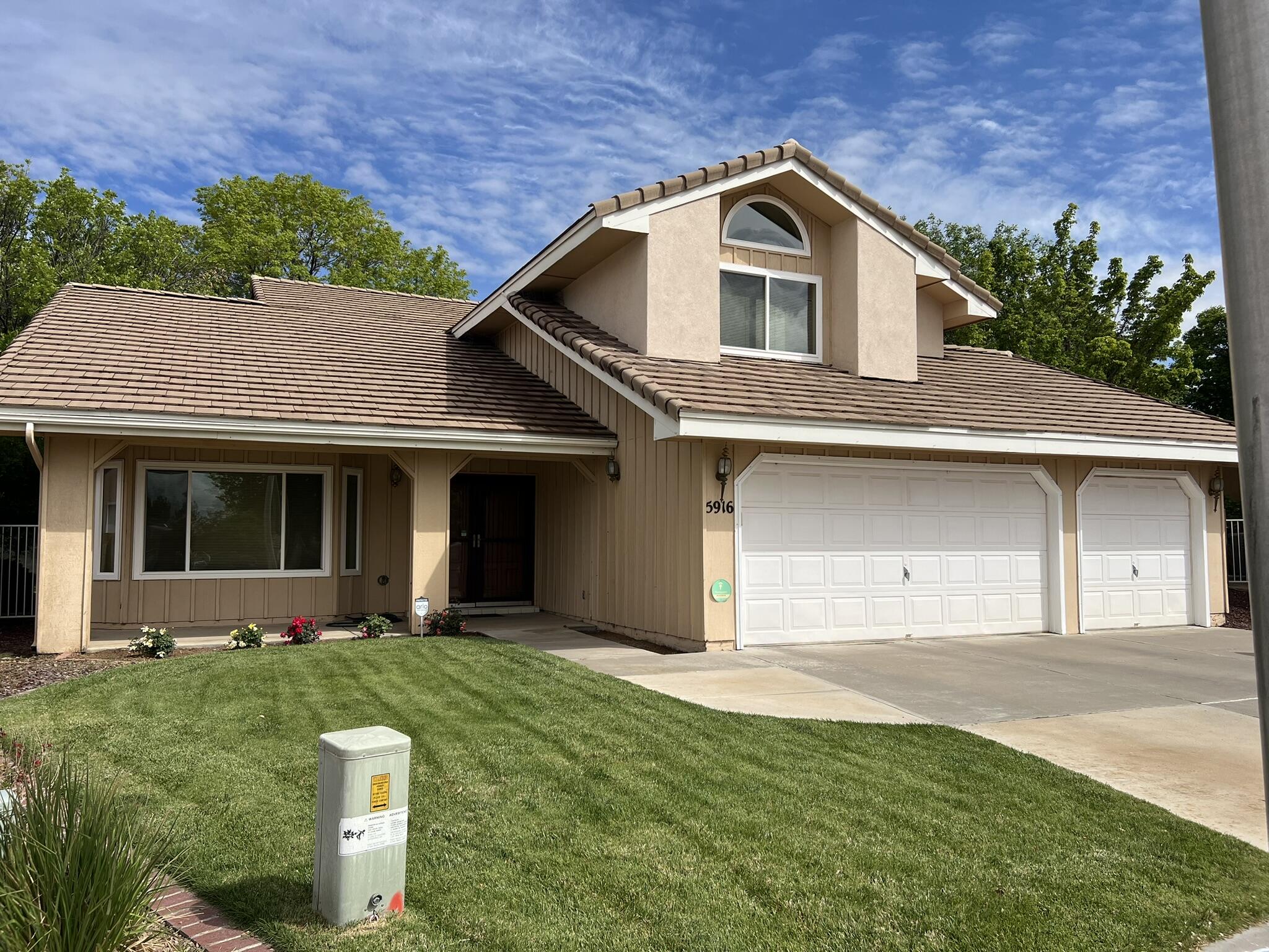 5916 CANYON CREST Place NE