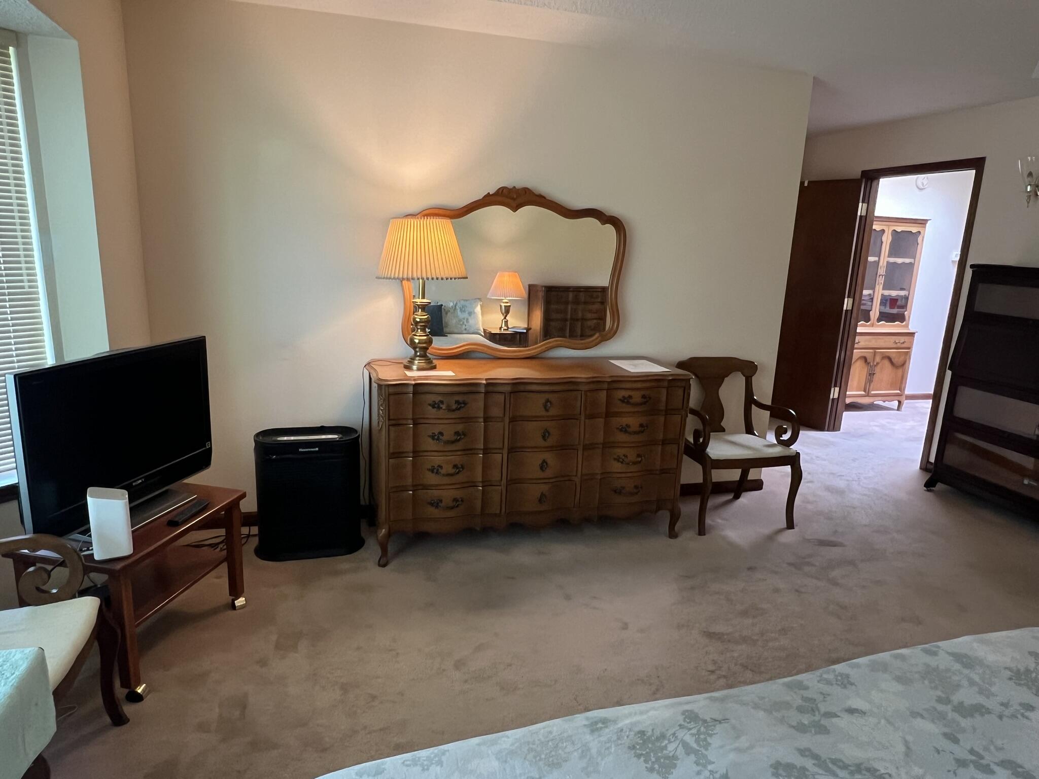 5916 CANYON CREST Place NE