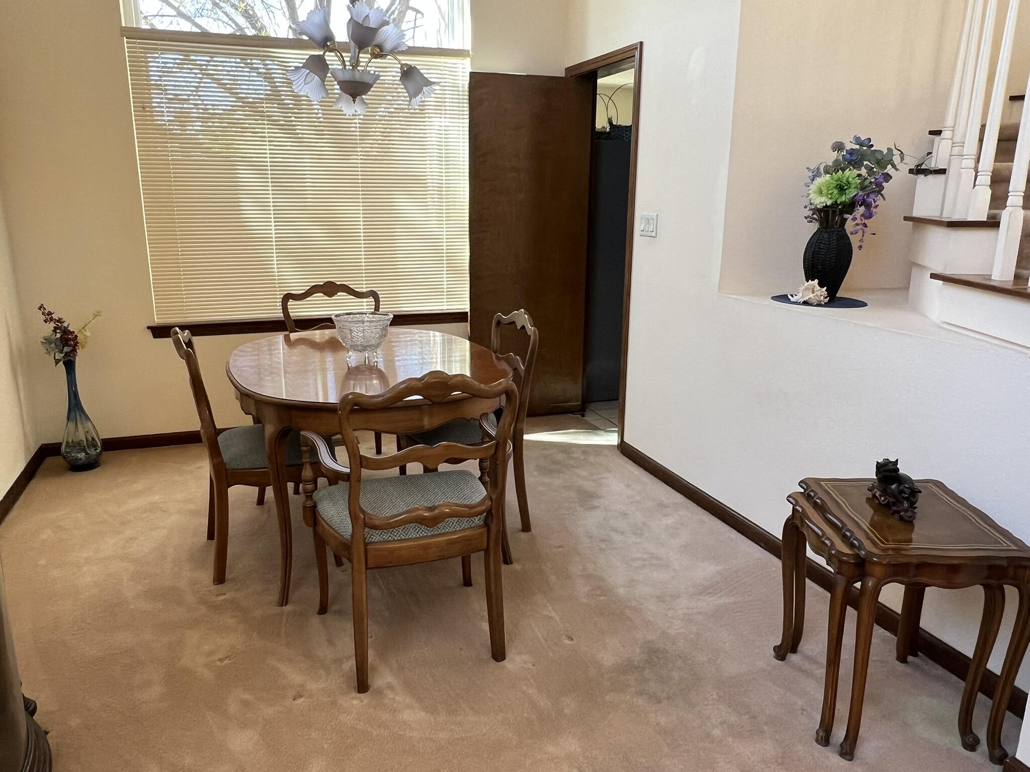 5916 CANYON CREST Place NE