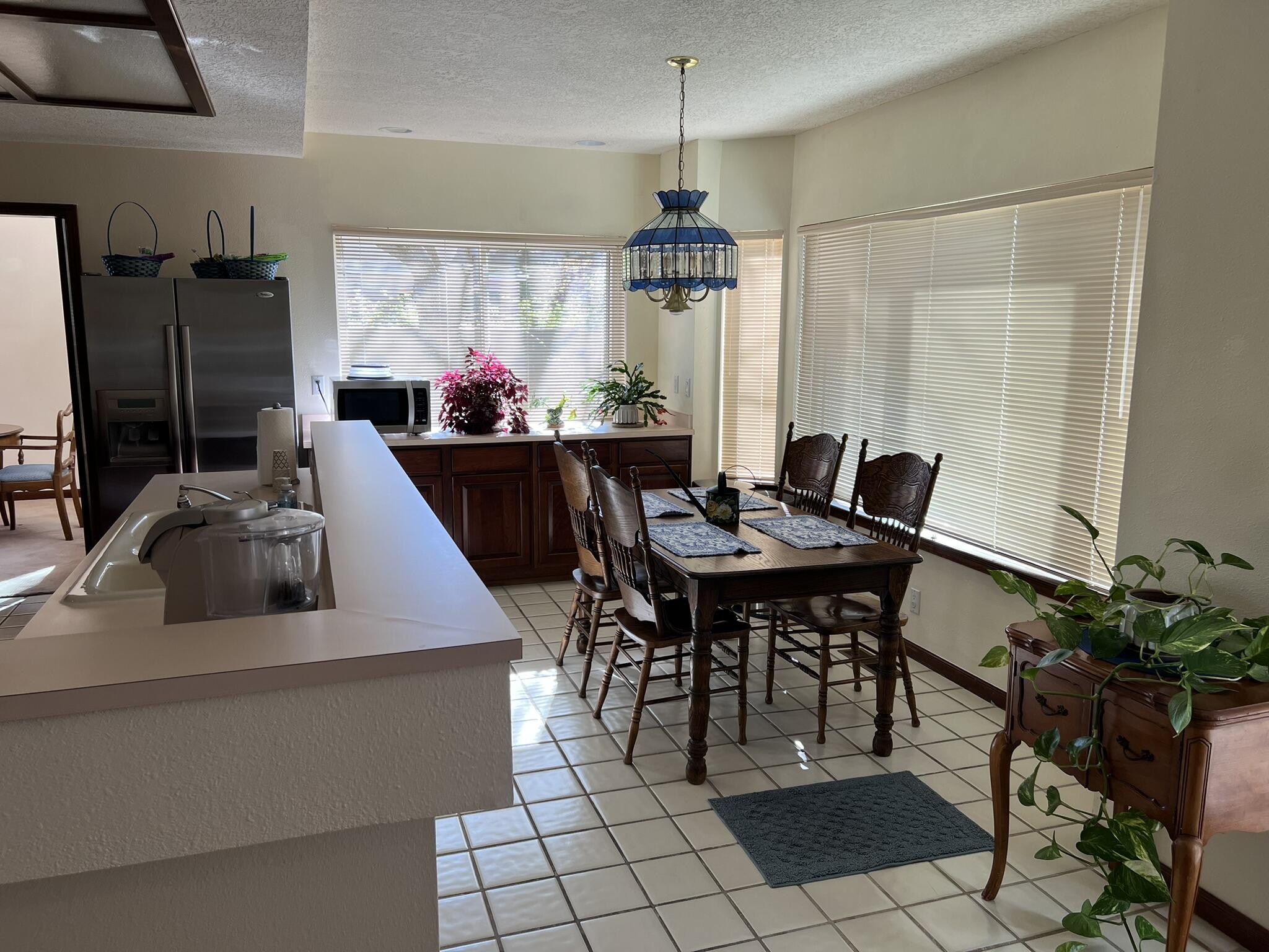 5916 CANYON CREST Place NE