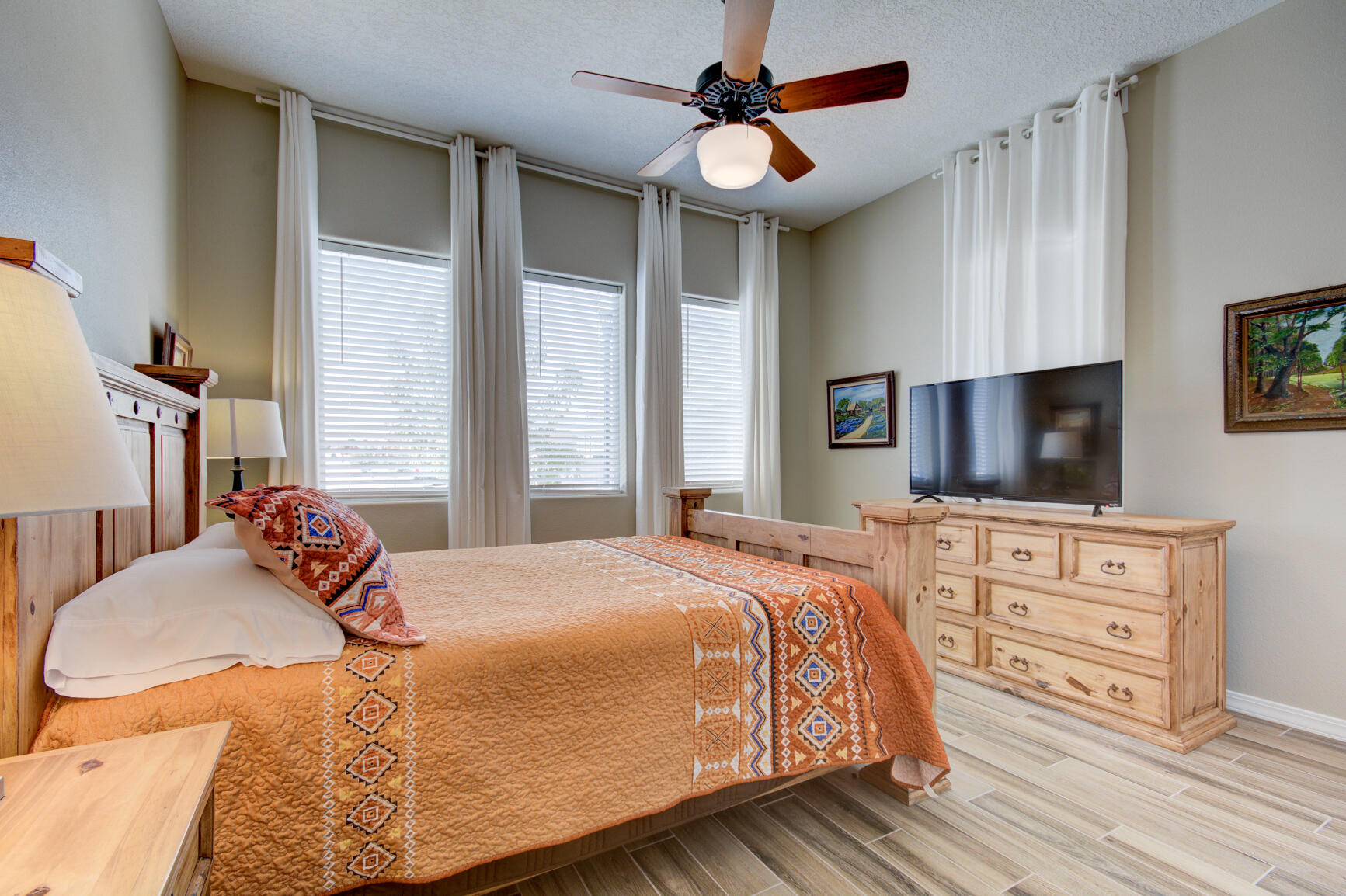 460 Rio Chama Circle SW