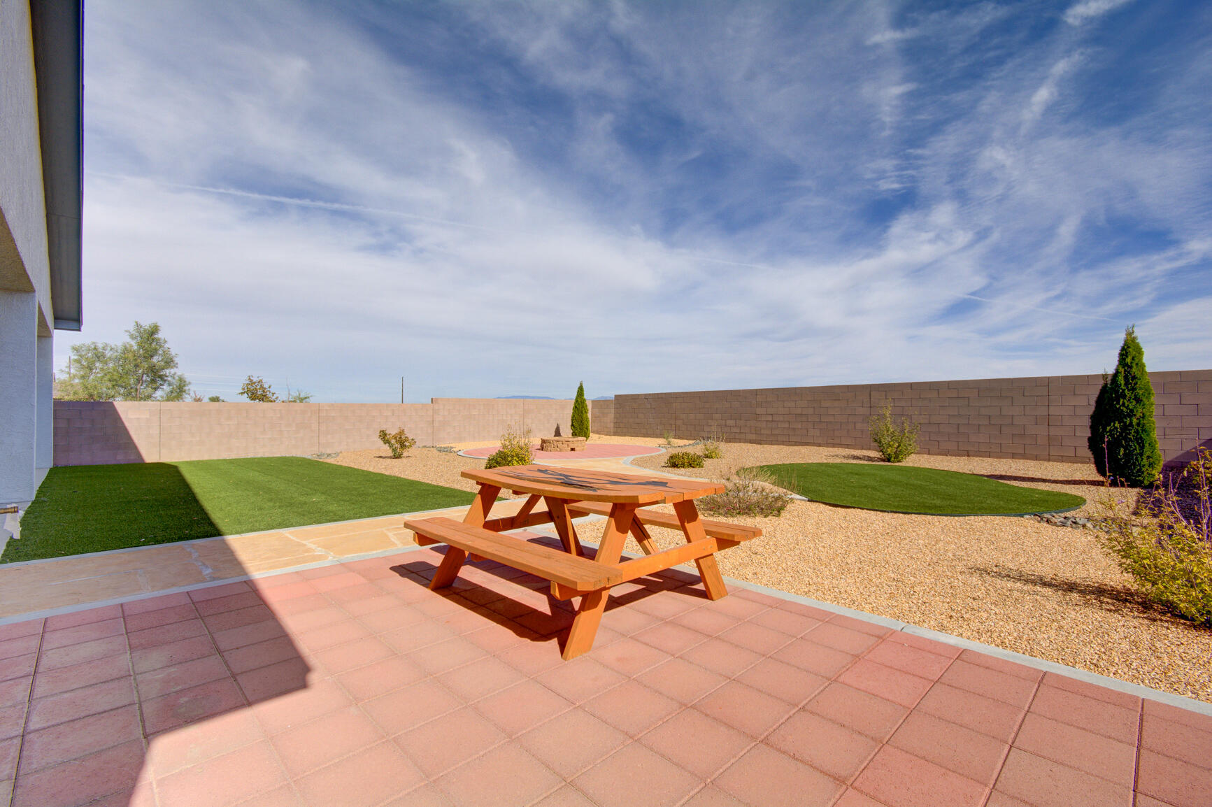 460 Rio Chama Circle SW