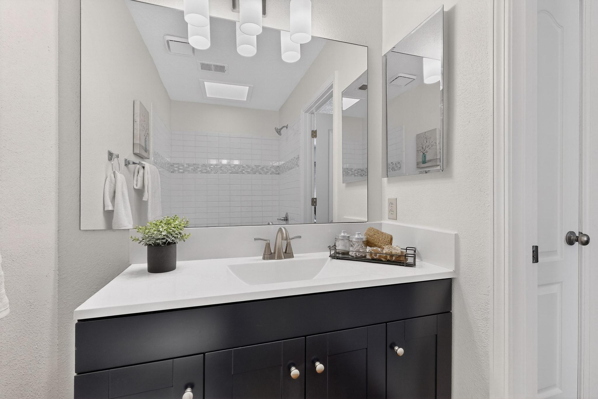 7258 Pajarito Road NE