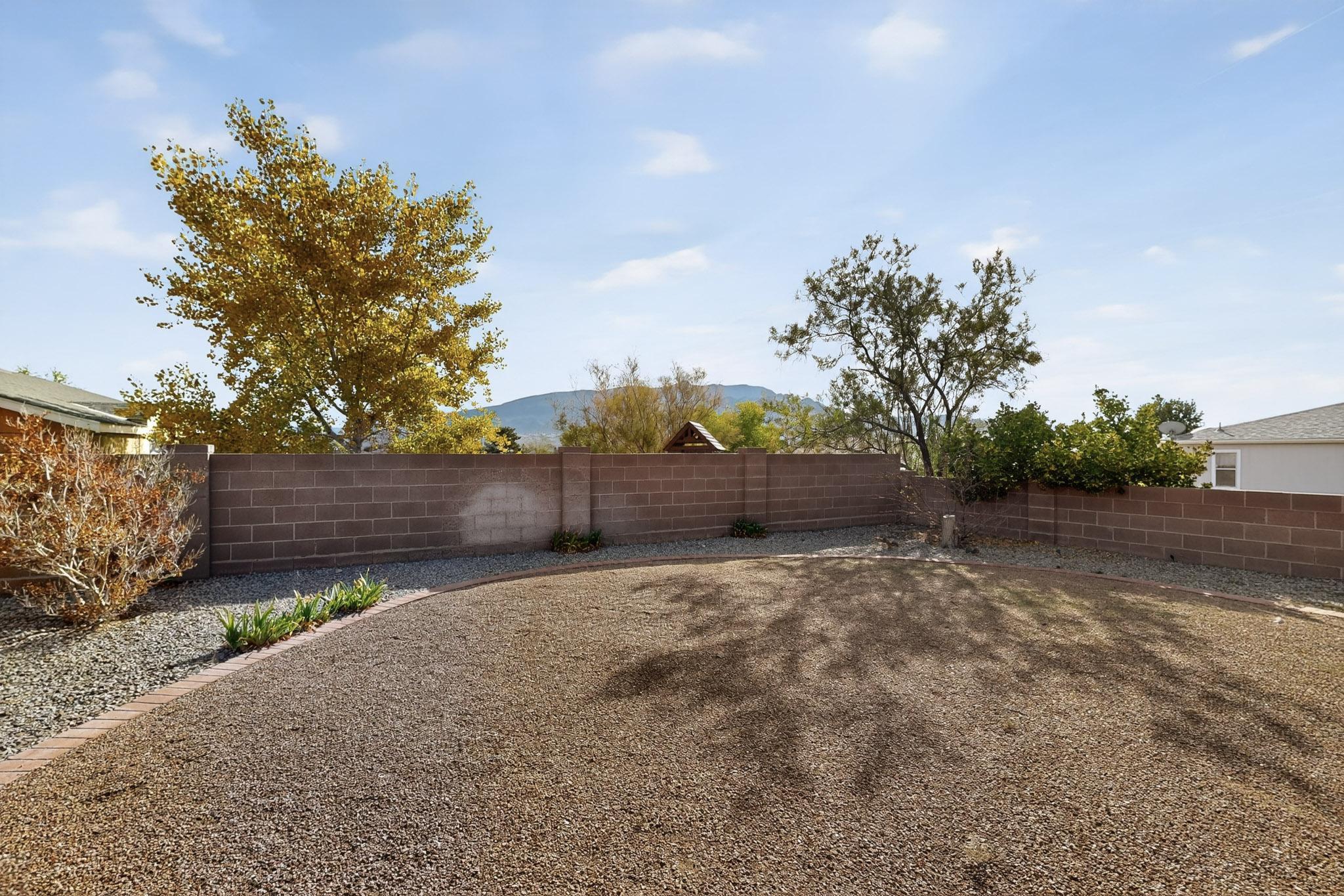 7258 Pajarito Road NE