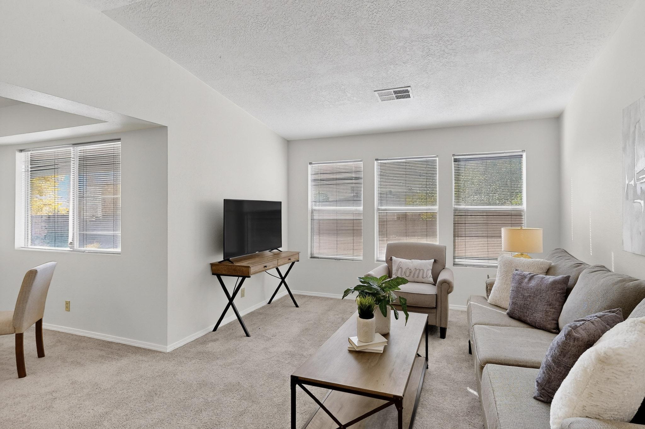 7258 Pajarito Road NE