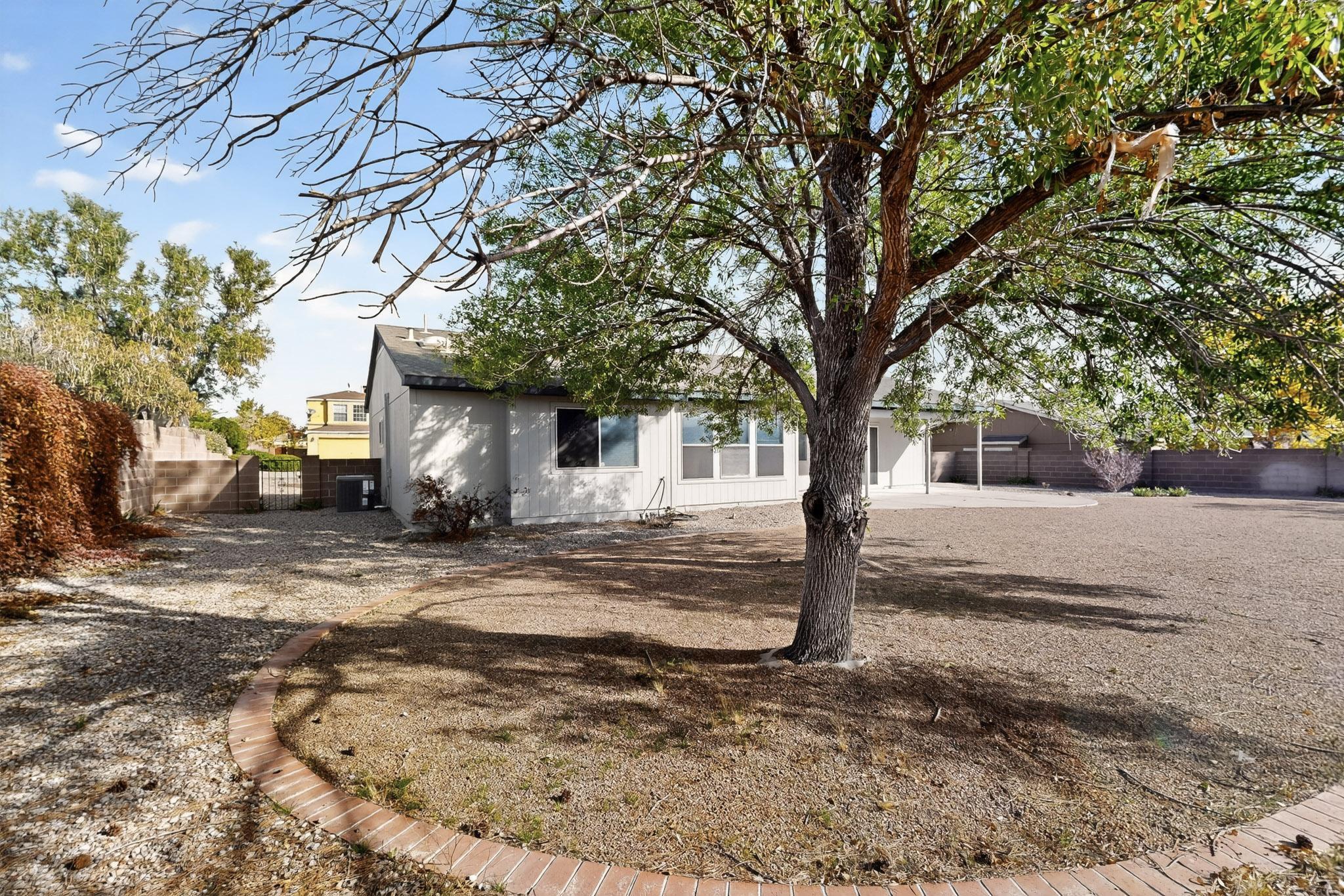 7258 Pajarito Road NE