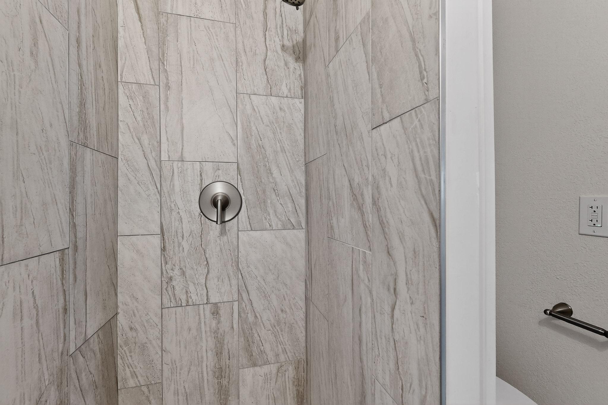 116 STANFORD Drive SE