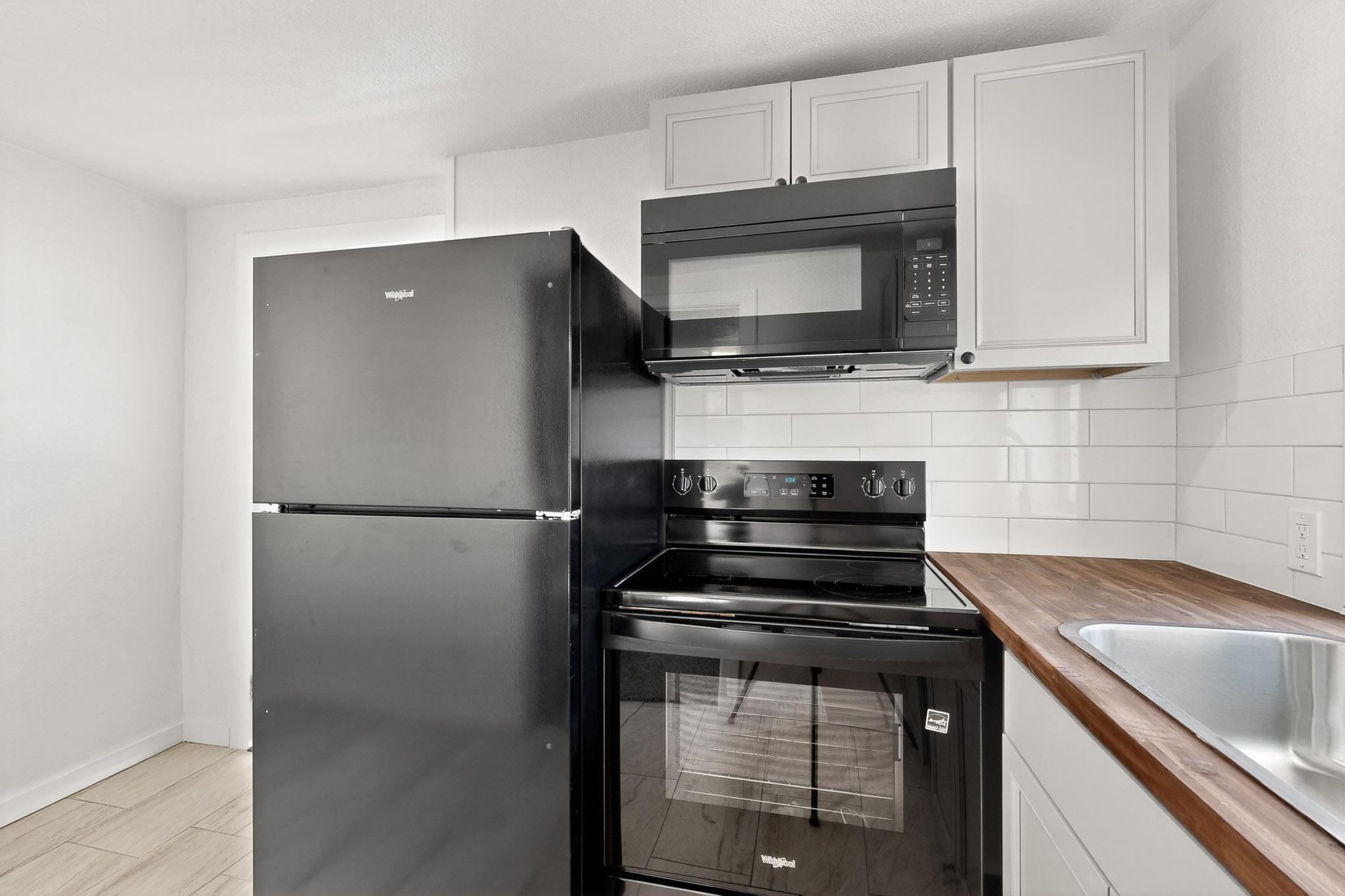 116 STANFORD Drive SE